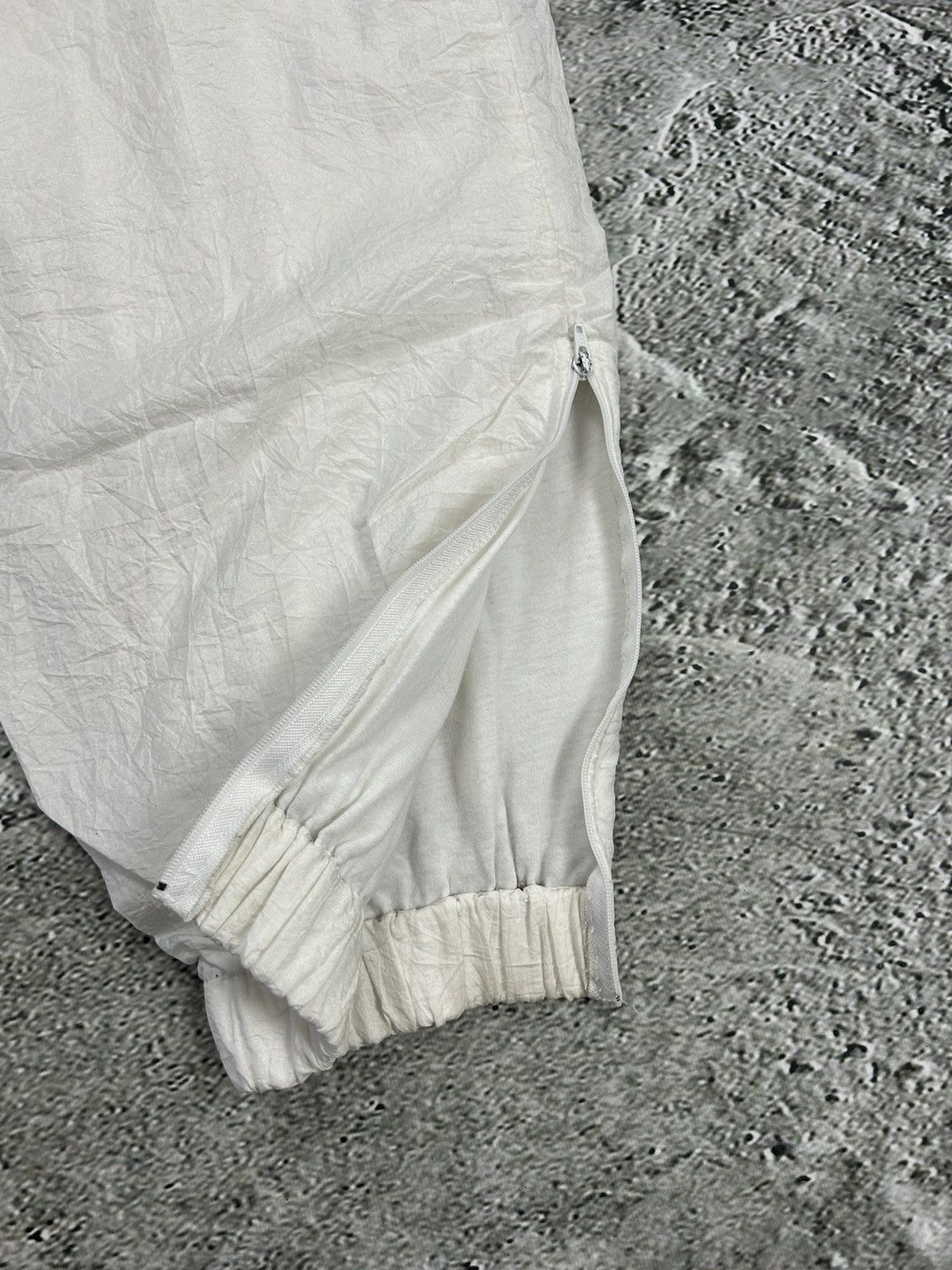 Lacoste Lacoste track suit vintage white pants windbreaker 90s Size US L / EU 52-54 / 3 - 18 Thumbnail