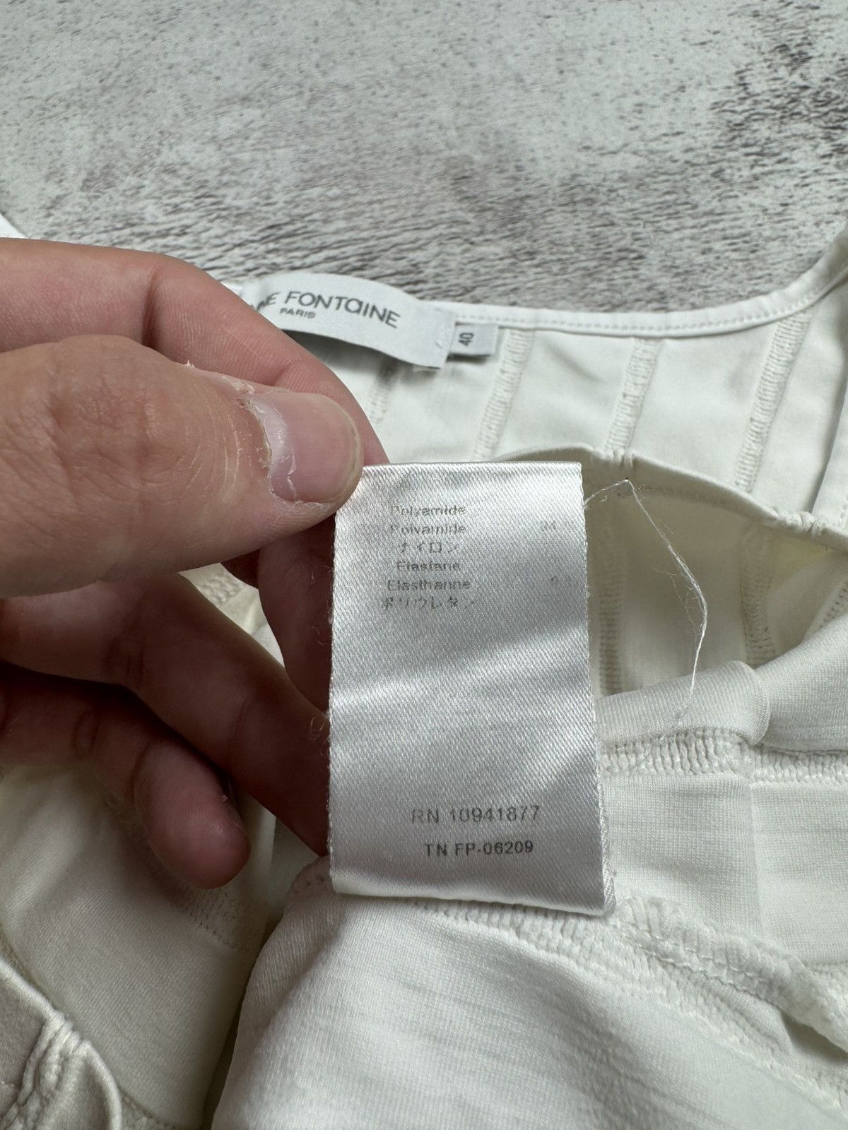 ANNE FONTAINE Anne Fontaine Ivory Textured Size 40 Sleeveless White Luxury Tank Trotter Top Size M / US 6-8 / IT 42-44 - 9 Thumbnail