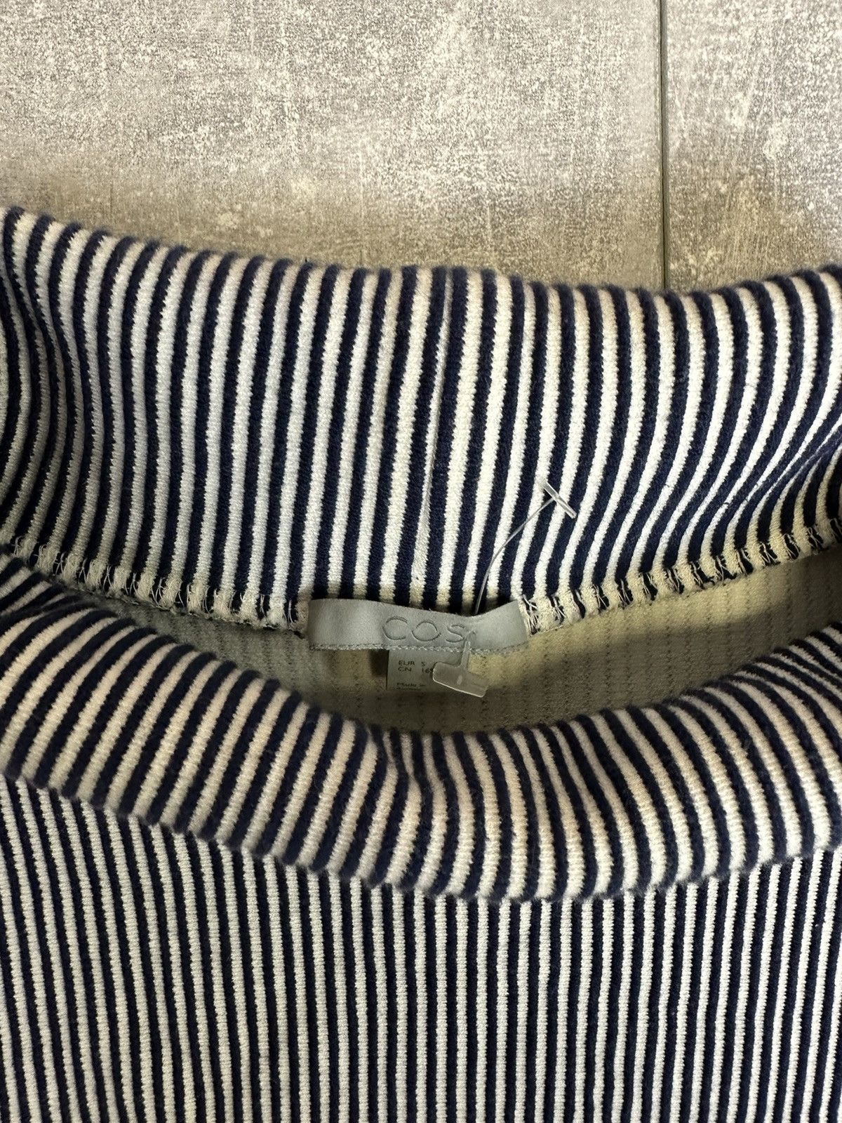 Cos × Vintage Women’s avant gard Coś luxury sweatshirt Size S / US 4 / IT 40 - 7 Thumbnail