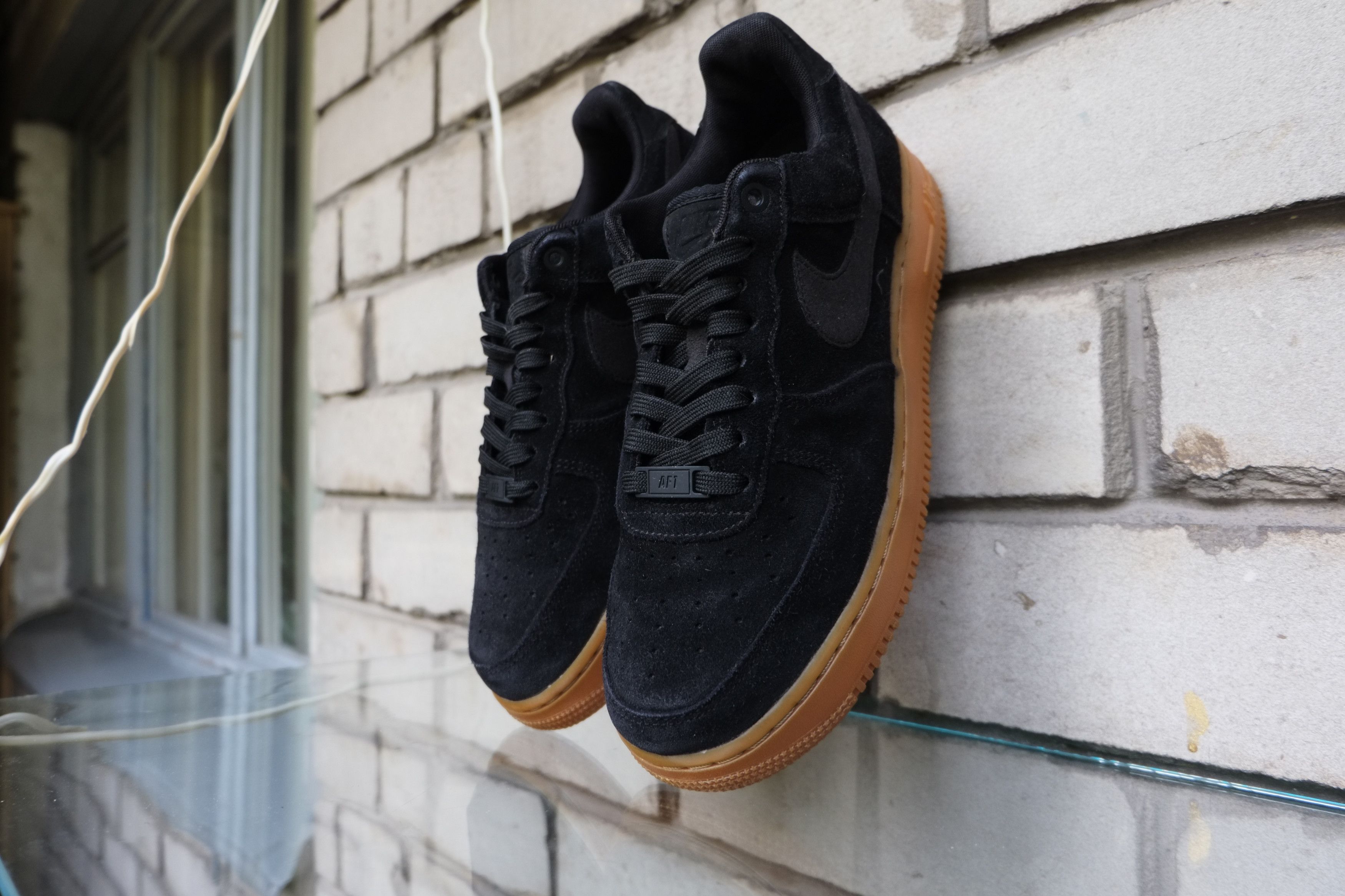 Nike Nike Air Force 1 07 LV8 Suede Black Gum Jordan AA1117-001 Size US 8 / EU 41 - 12 Thumbnail