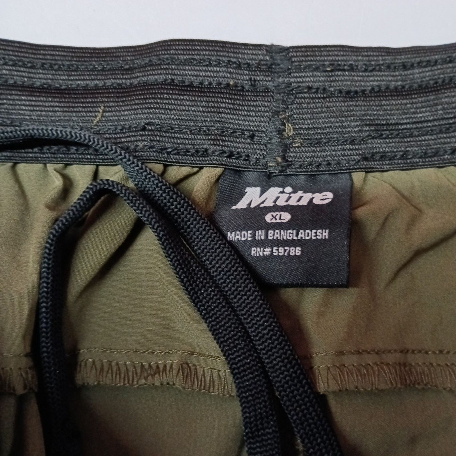 Other Mitre Men’s XL Elastic Waist Green Shorts With 5” Inseam NWT Size US 36 / EU 52 - 4 Thumbnail