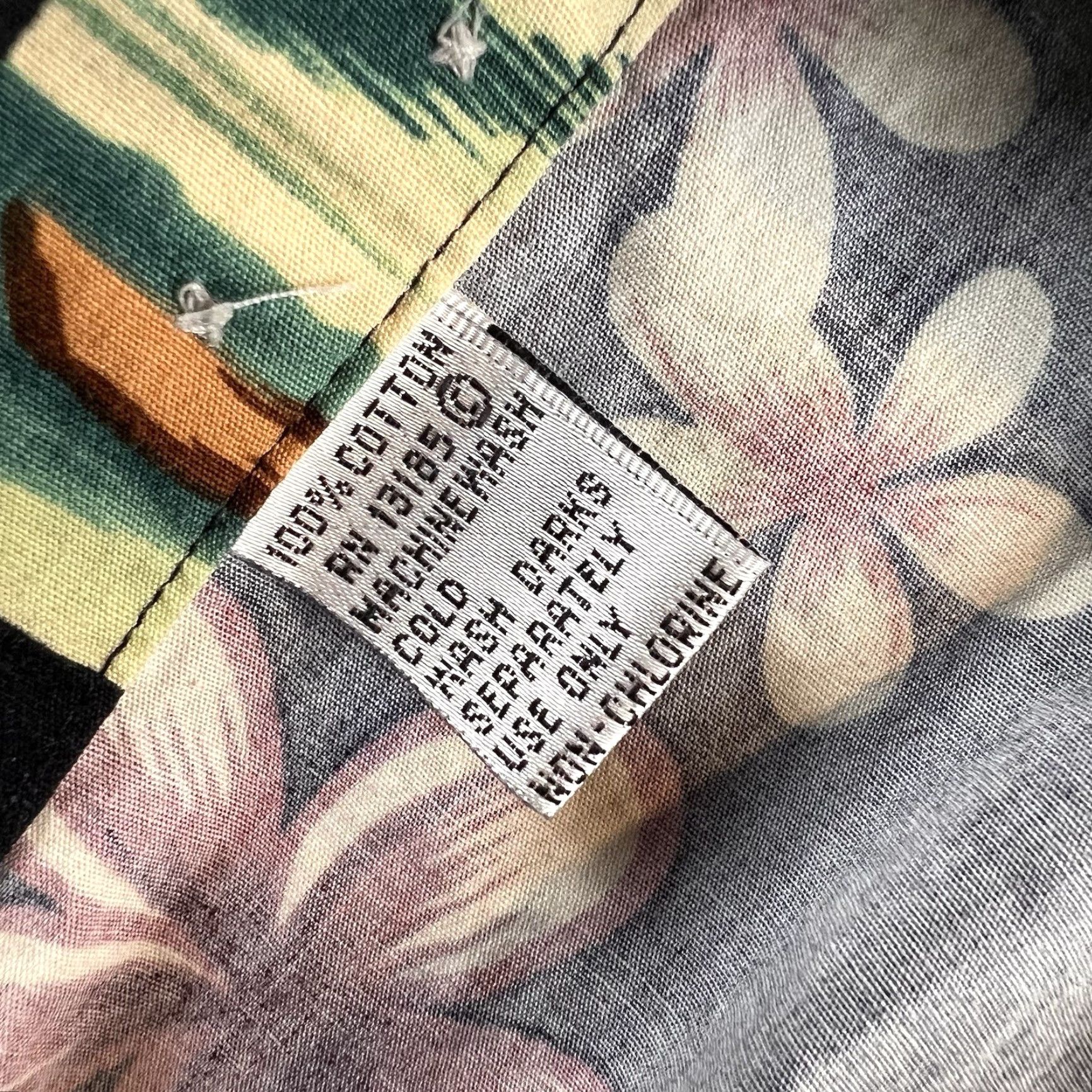 Pierre Cardin VINTAGE Pierre Cardin Hawaiian Shirt Mens XXL Black Floral 1990s Boho Cotton Short Sleeve Casual Beach Sportswear/Boho look Mens Size US XXL / EU 58 / 5 - 3 Thumbnail
