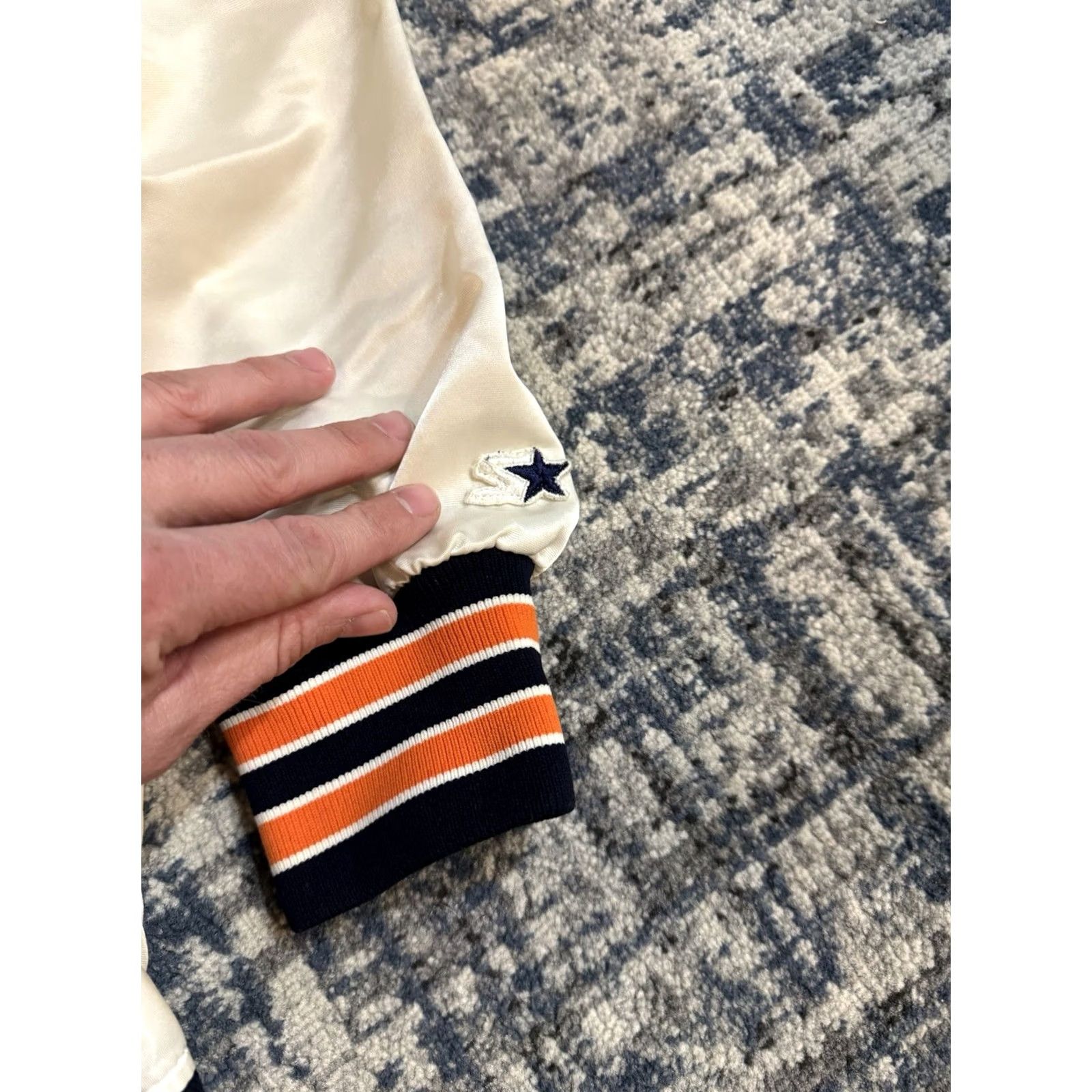 Starter VINTAGE Starter Detroit Tigers Jacket Bomber White Satin Sz L USA MLB 80s Mens Size US L / EU 52-54 / 3 - 3 Thumbnail