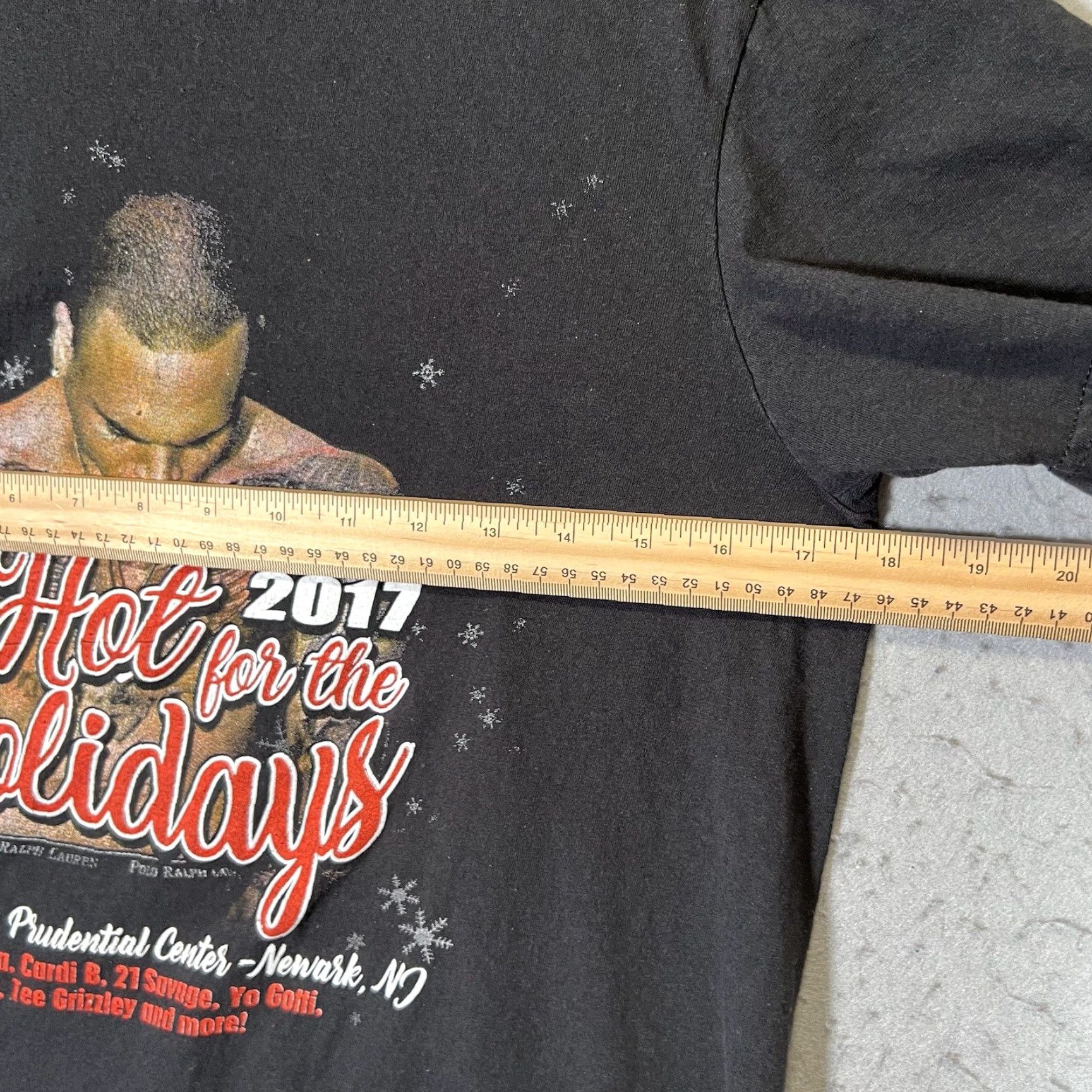 Vintage Hot 97 Hot For The Holidays Chris Brown Shirt Adult Medium Black Rap Mens Size US M / EU 48-50 / 2 - 3 Thumbnail