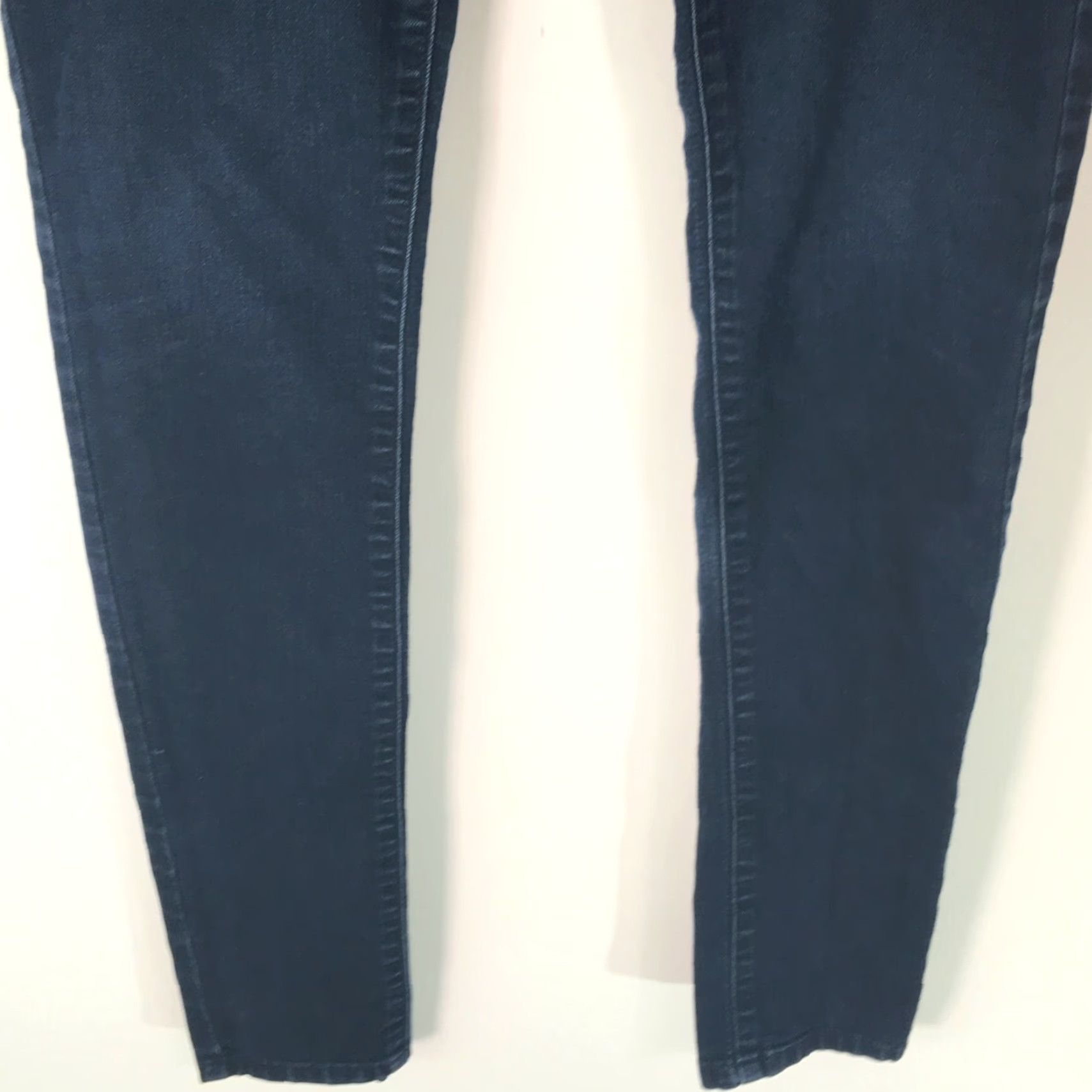 Banana Republic Banana Republic Jeans Womens Skinny Blue Denim 28/6 Regular 34 Inseam 5-Pocket Closure Button Vintage No Size 28" / US 6 / IT 42 - 4 Thumbnail