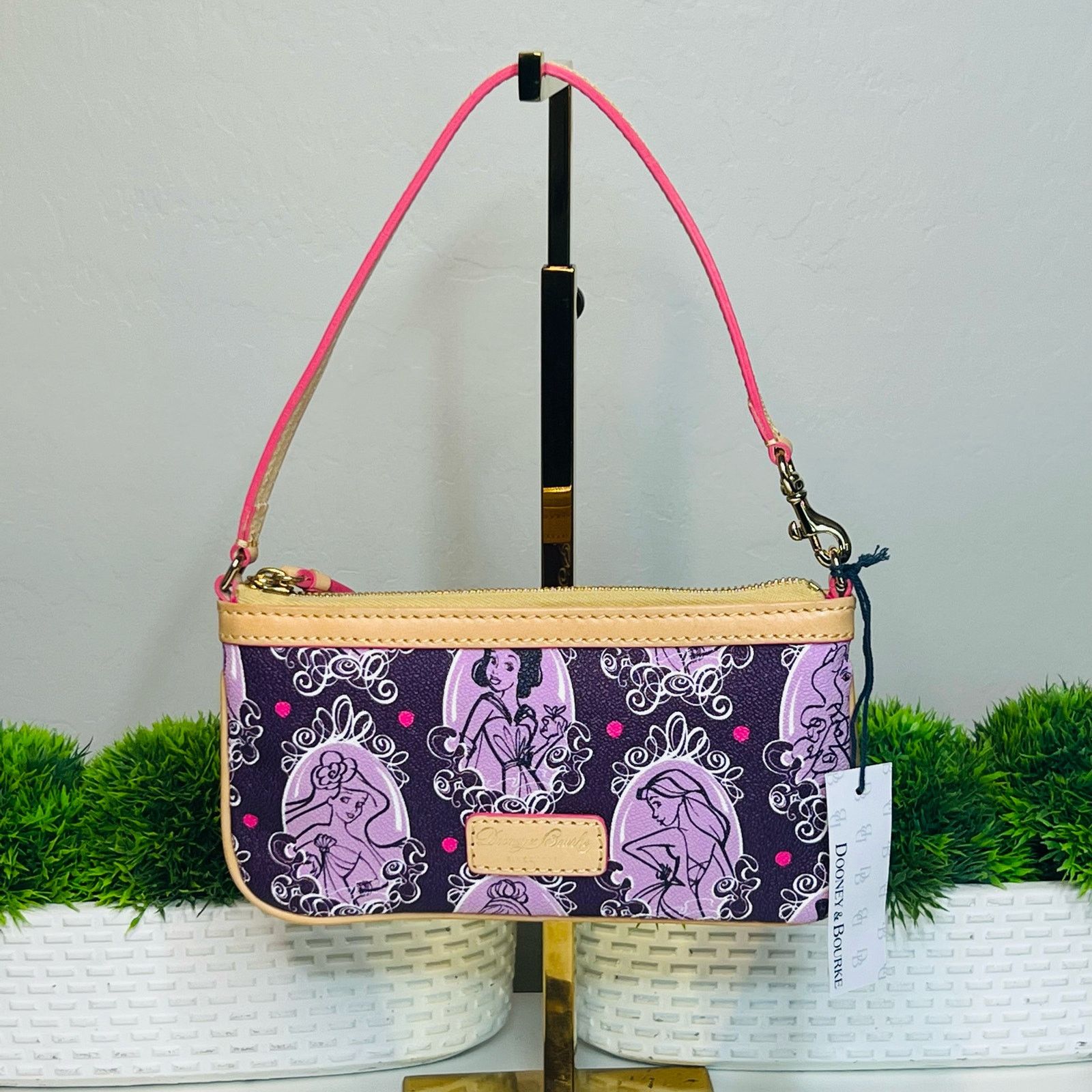 Dooney & Bourke Disney Dooney & Bourke Princess Half Marathon 2015 Wristlet Size ONE SIZE - 1 Thumbnail