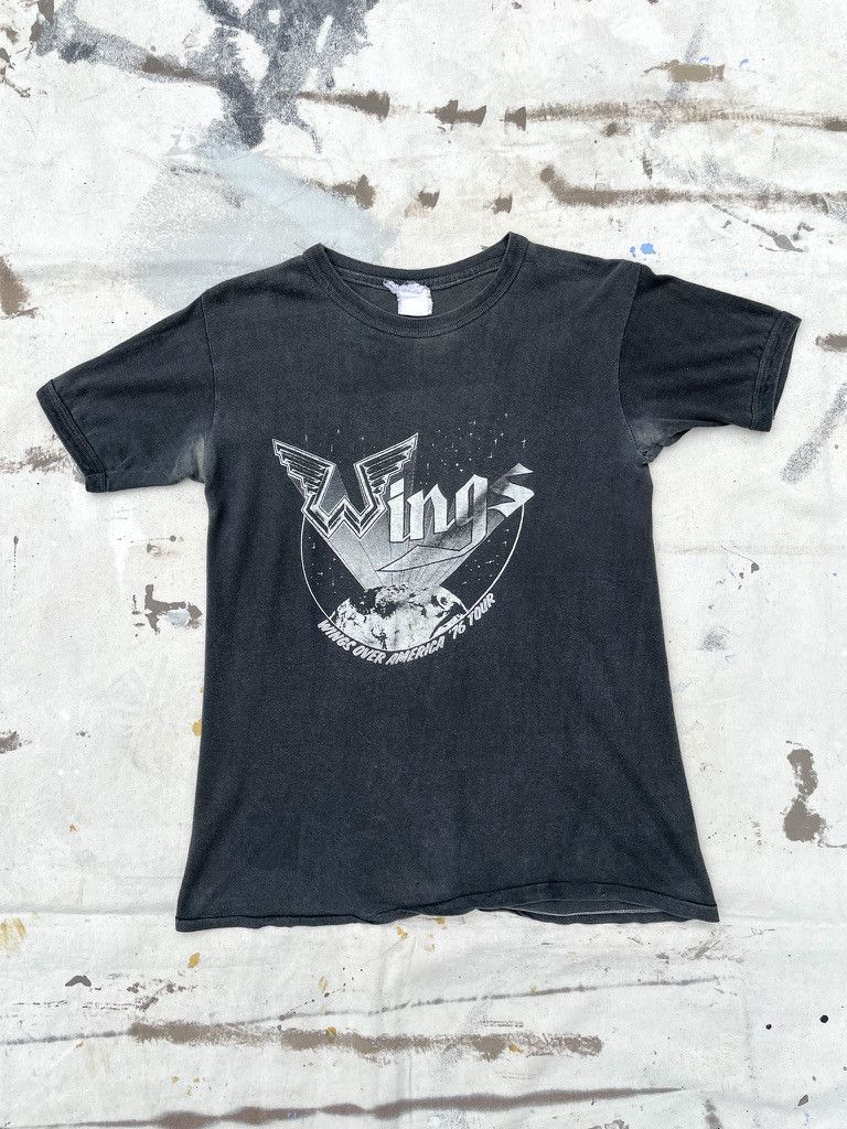 Vintage Vintage Paul McCartney Wings Over America ’76 Tee 1970s Size US S / EU 44-46 / 1 - 1 Thumbnail