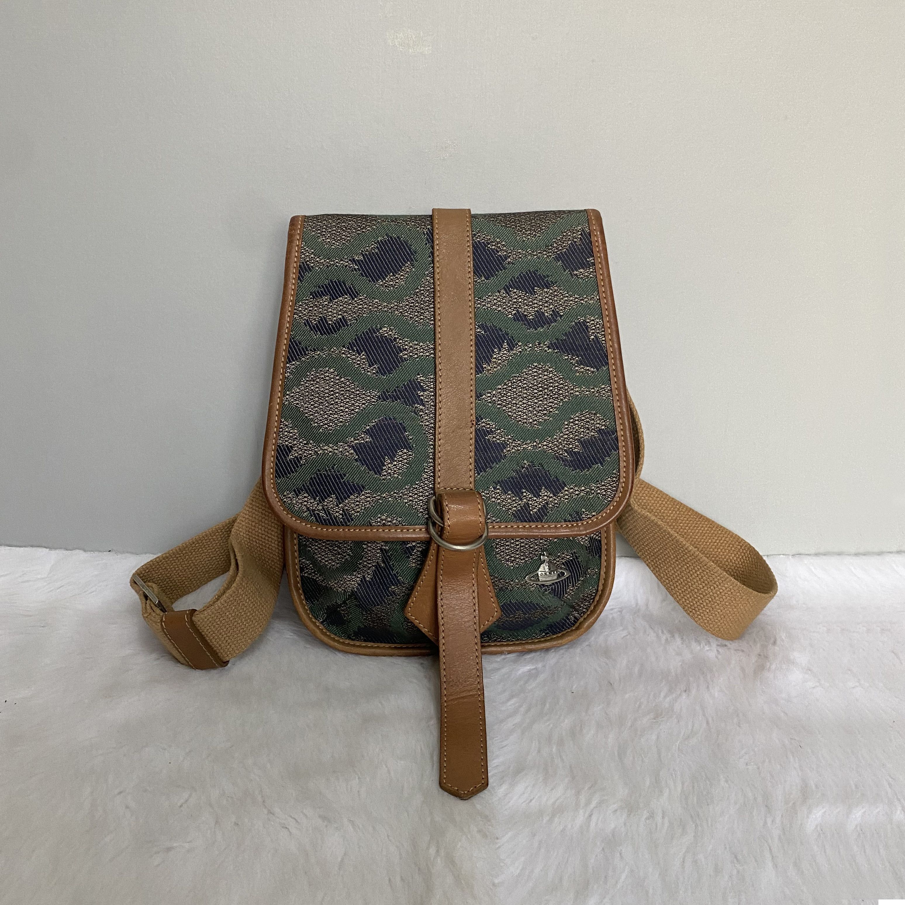 Vintage × Vivienne Westwood Vivienne Westwood Blue Green Safari Crossbody Bag Size ONE SIZE - 1 Thumbnail