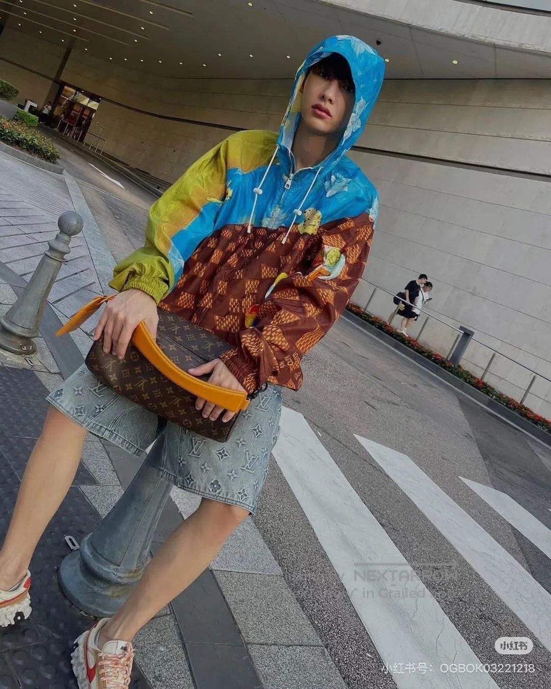 Louis Vuitton LV Brown Checkerboard Graffiti Hooded Jacket. Size US M / EU 48-50 / 2 - 6 Thumbnail