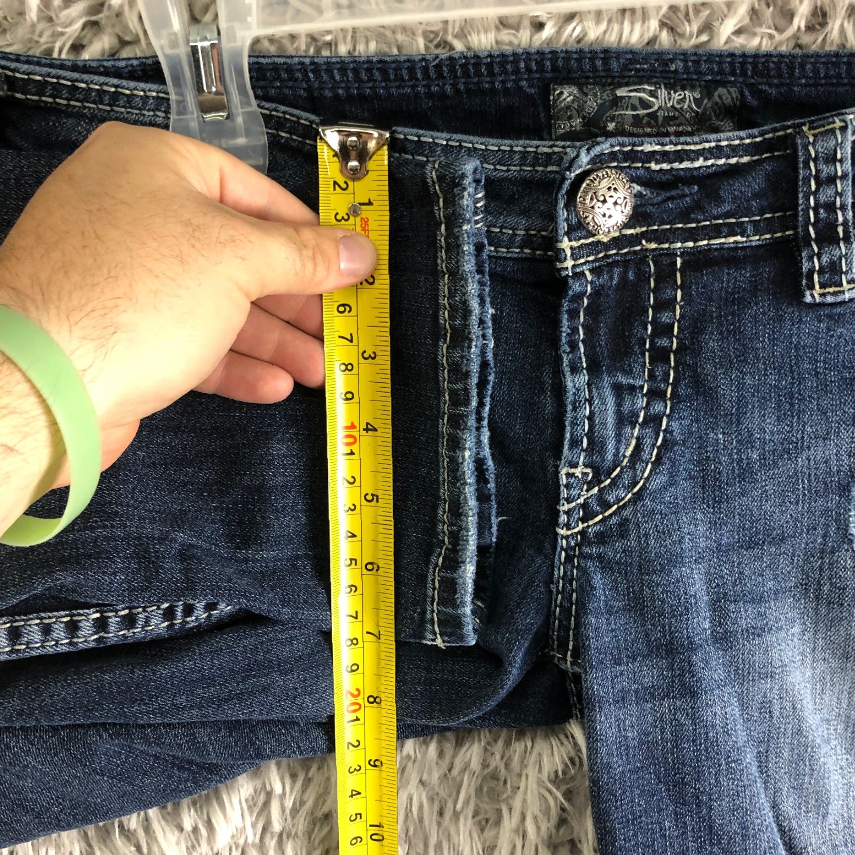 Silver Jeans Co. VINTAGE Silver Jeans Womens Twisted Capri Jeans W29 Mid Rise Dark Wash Blue Denim Capris Mens? Size 29" - 4 Thumbnail