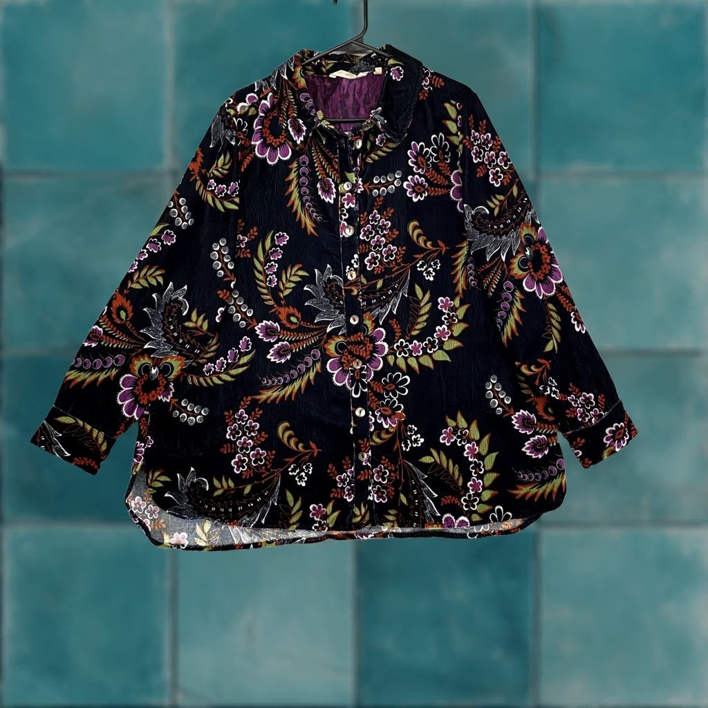 Soft Surroundings Soft Surroundings Velvet Top Womens 1X Floral Button Up Blouse Boho Black Velvet Button-Up Tunic Long Sleeve Size XL / US 12-14 / IT 48-50 - 1 Thumbnail