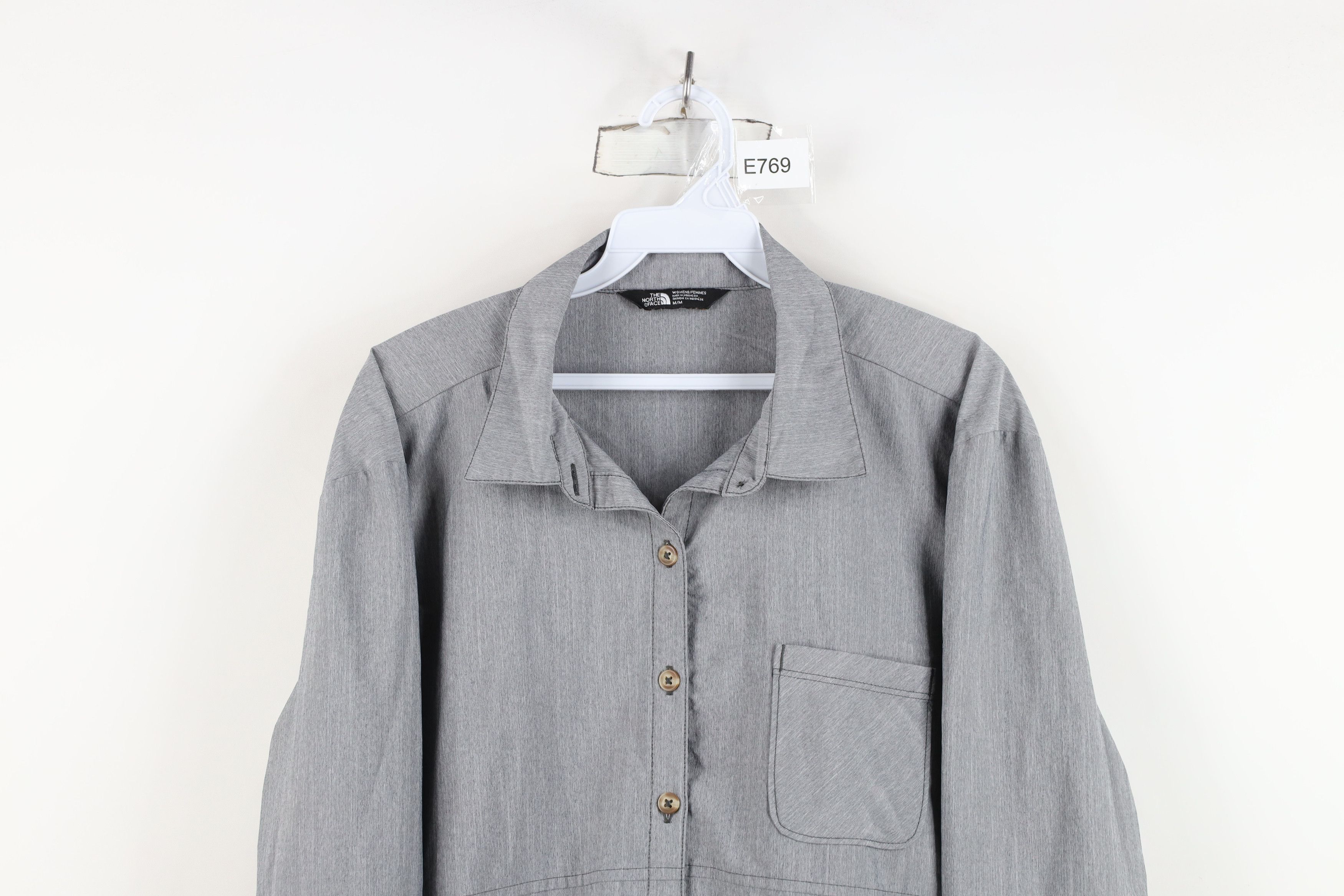 The North Face The North Face Spell Out Chambray Collared Button Shirt Gray Size M / US 6-8 / IT 42-44 - 2 Thumbnail