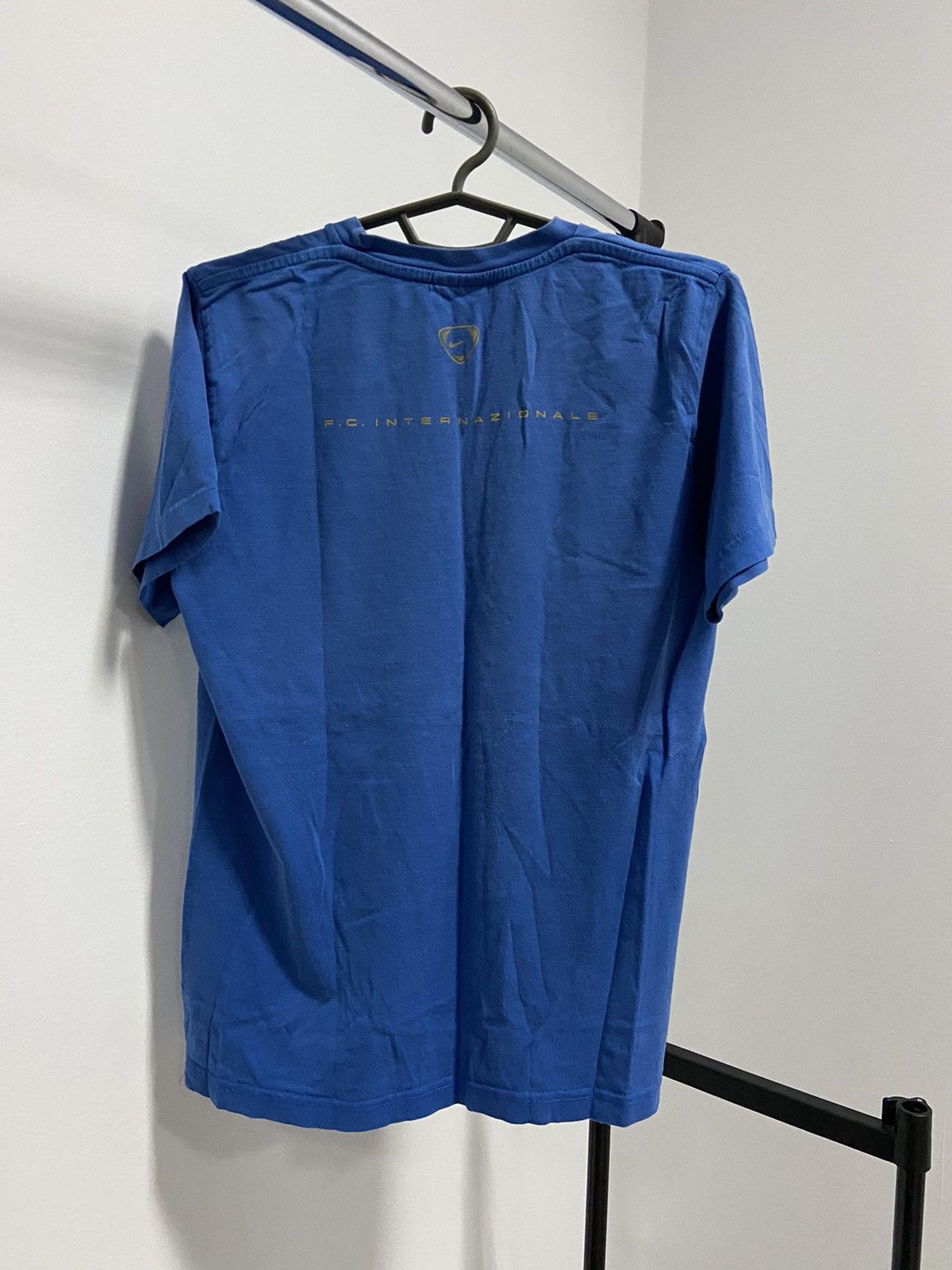 Nike × Vintage Nike internazionale t shirt center logo swoosh football tee Size US S / EU 44-46 / 1 - 2 Thumbnail