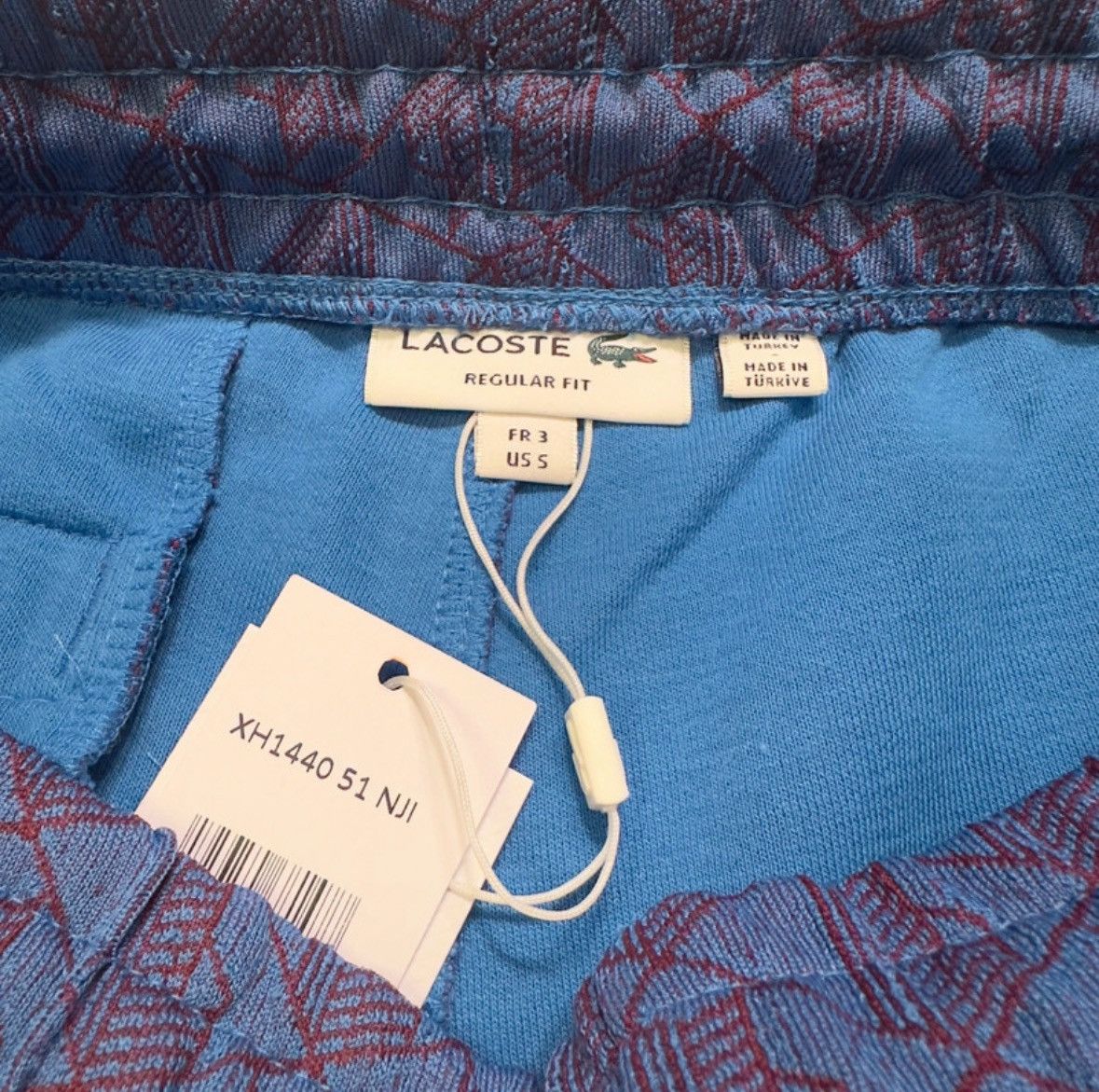 Lacoste Lacoste monogram new/newer worn size S Size US 32 / EU 48 - 4 Thumbnail
