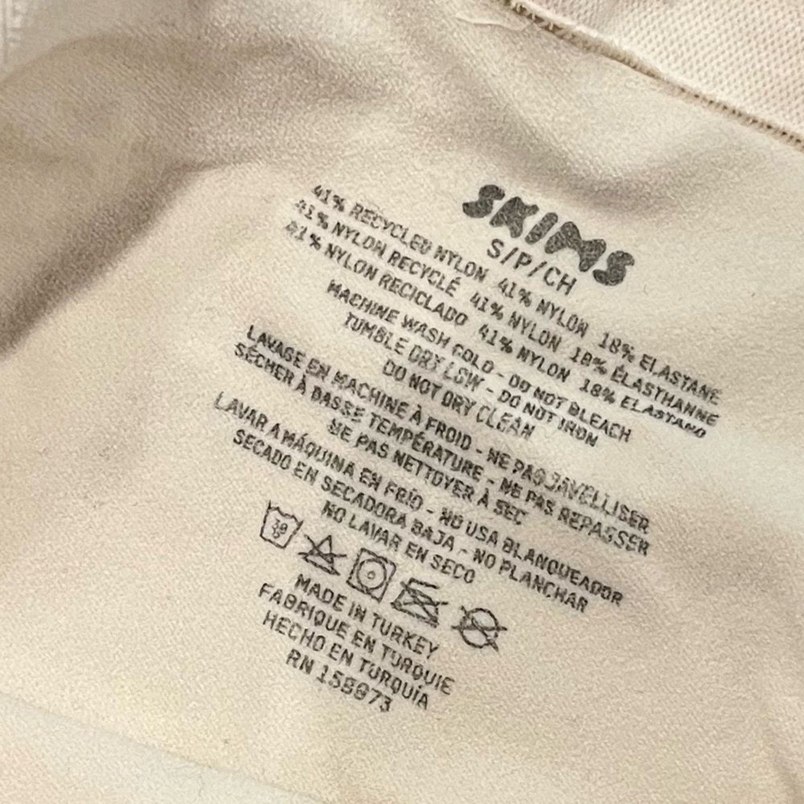 SKIMS NWOT Skims Seamless Sculpt Mid Waist Thong Brief Shapewear S Size ONE SIZE - 2 Thumbnail