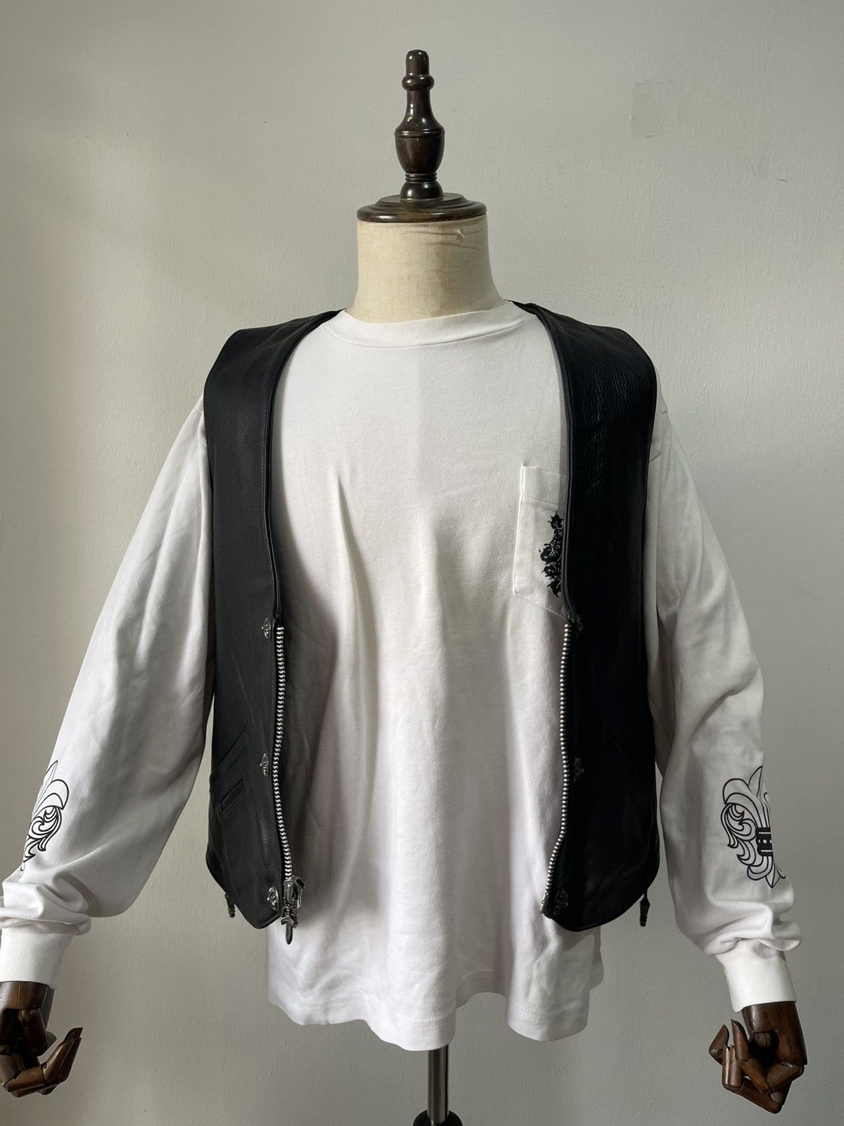 Chrome Hearts 1995 Iconic Chrome Hearts Six Button Leather Vest Size US M / EU 48-50 / 2 - 15 Thumbnail