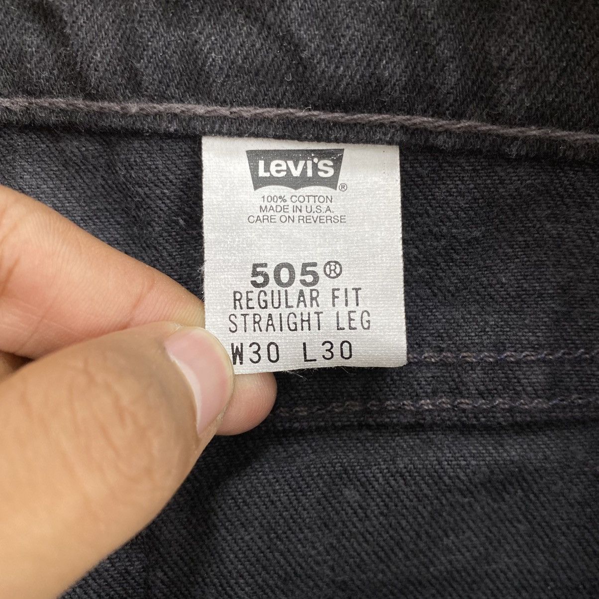 Levi's Vintage Clothing 1990s Vintage Levis 505 USA 303 Solid Black Straight Jeans Size US 30 / EU 46 - 6 Thumbnail