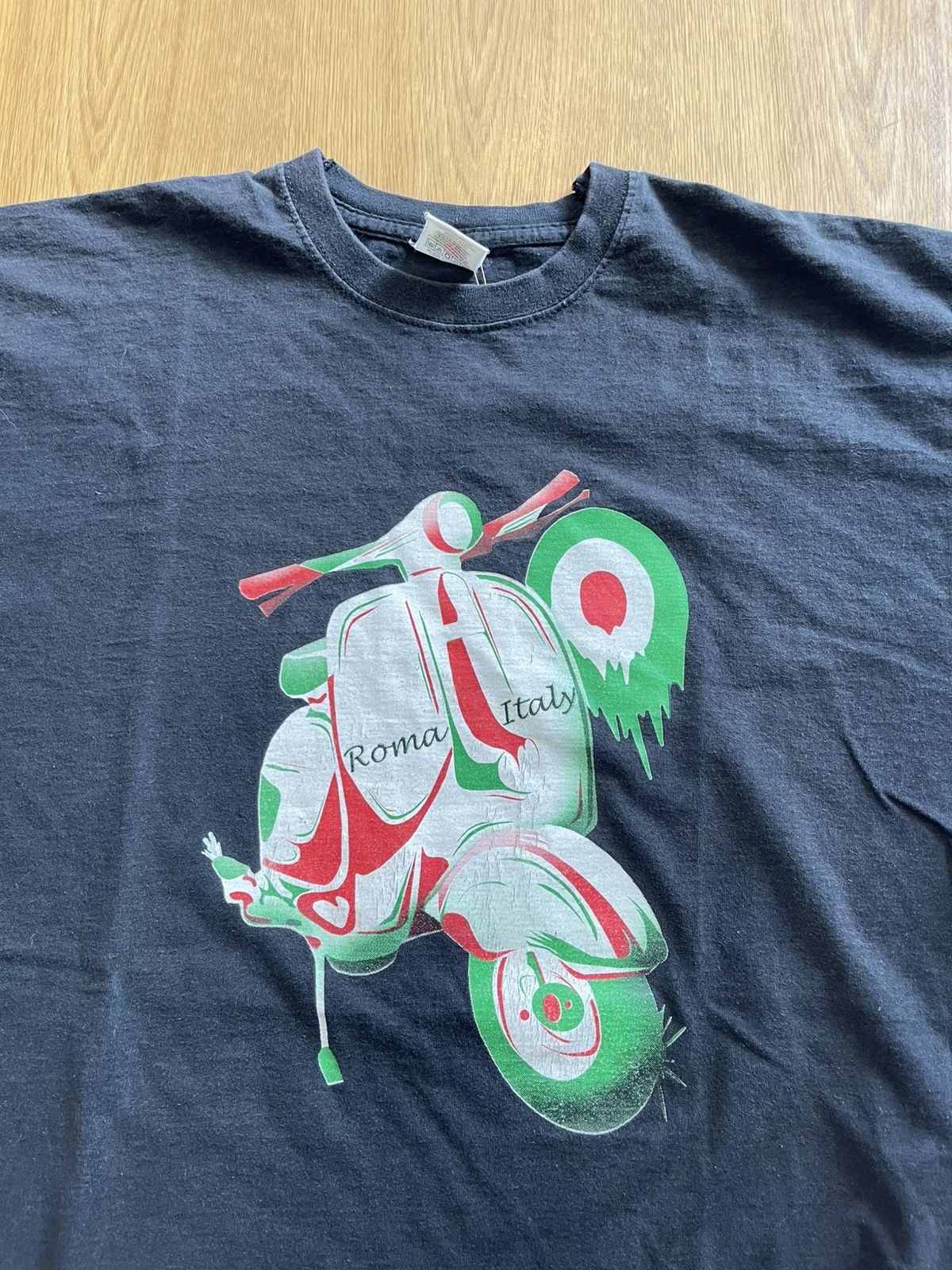 Vintage Vintage Y2K Vespa T shirt Size US M / EU 48-50 / 2 - 4 Thumbnail