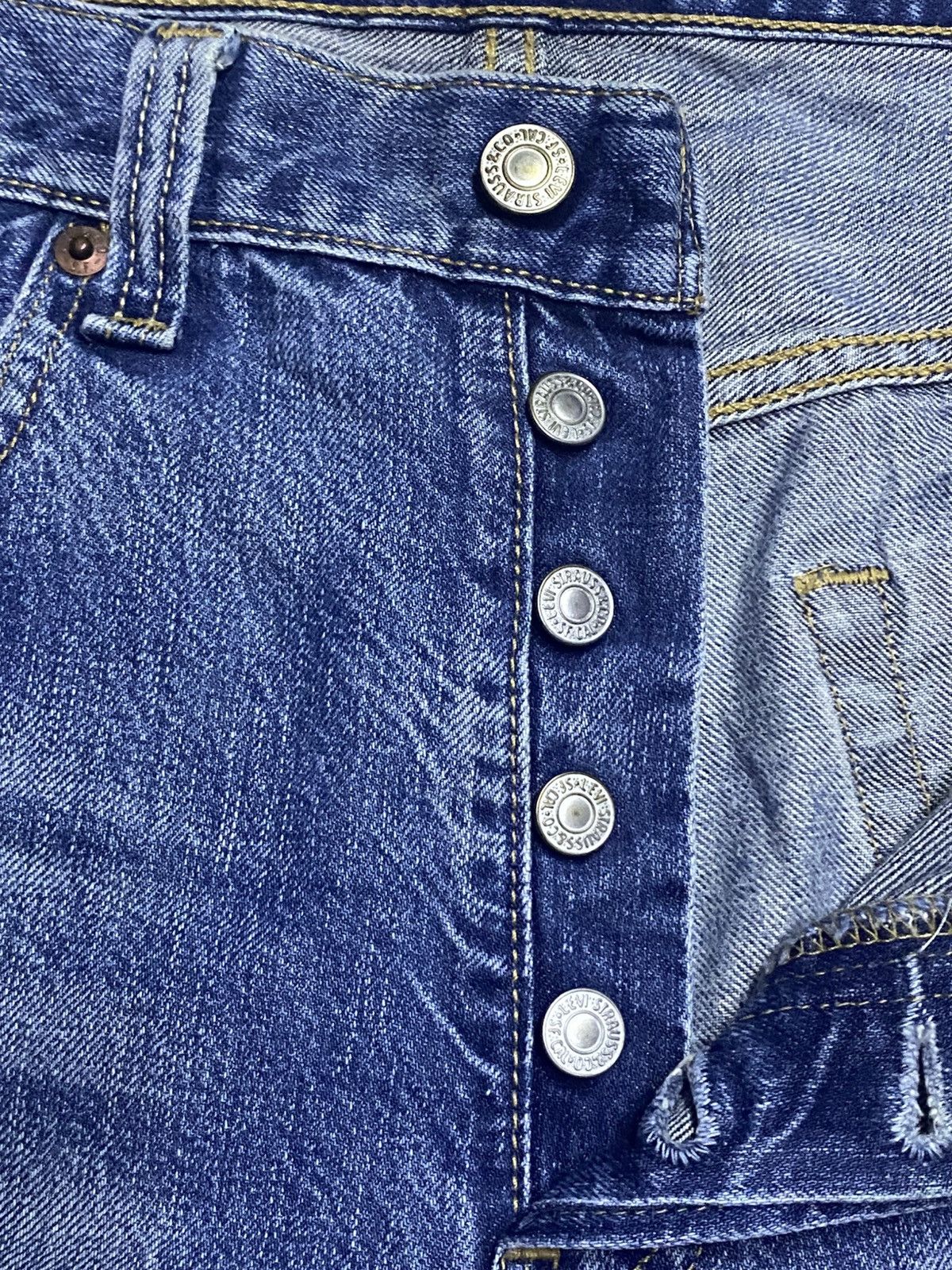 Levi's Vintagw Levis 501 Whisker ButtonFly Distressed Loose Jeans Size US 32 / EU 48 - 10 Thumbnail