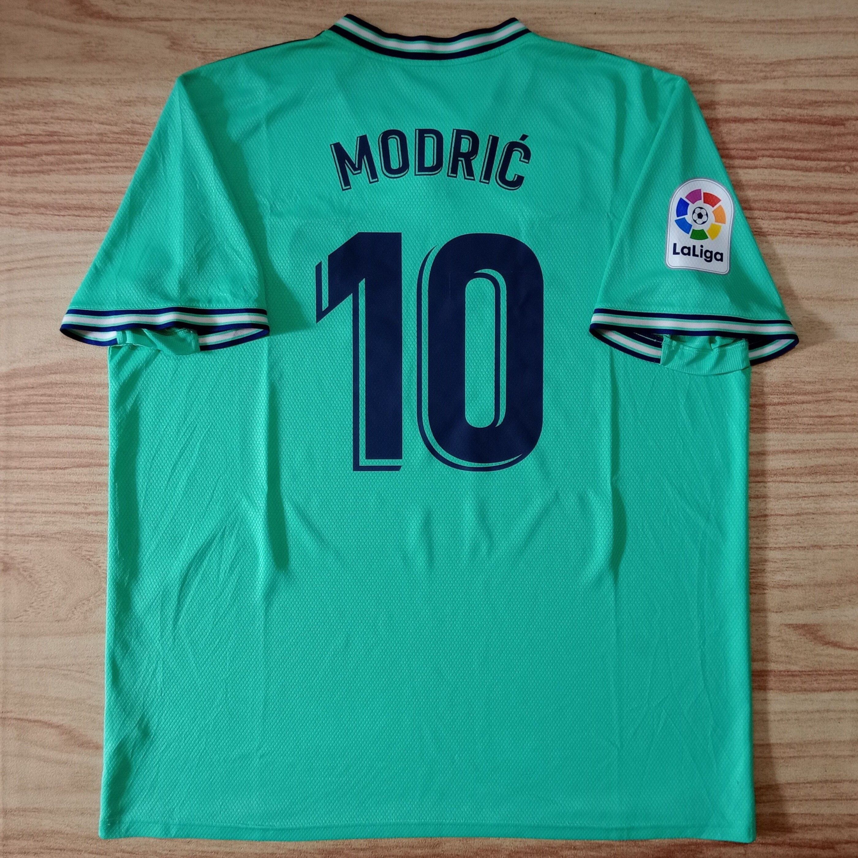 Adidas Real Madrid 2019-2020 Away Jersey Luka Modric 10 Size US XXL / EU 58 / 5 - 2 Thumbnail