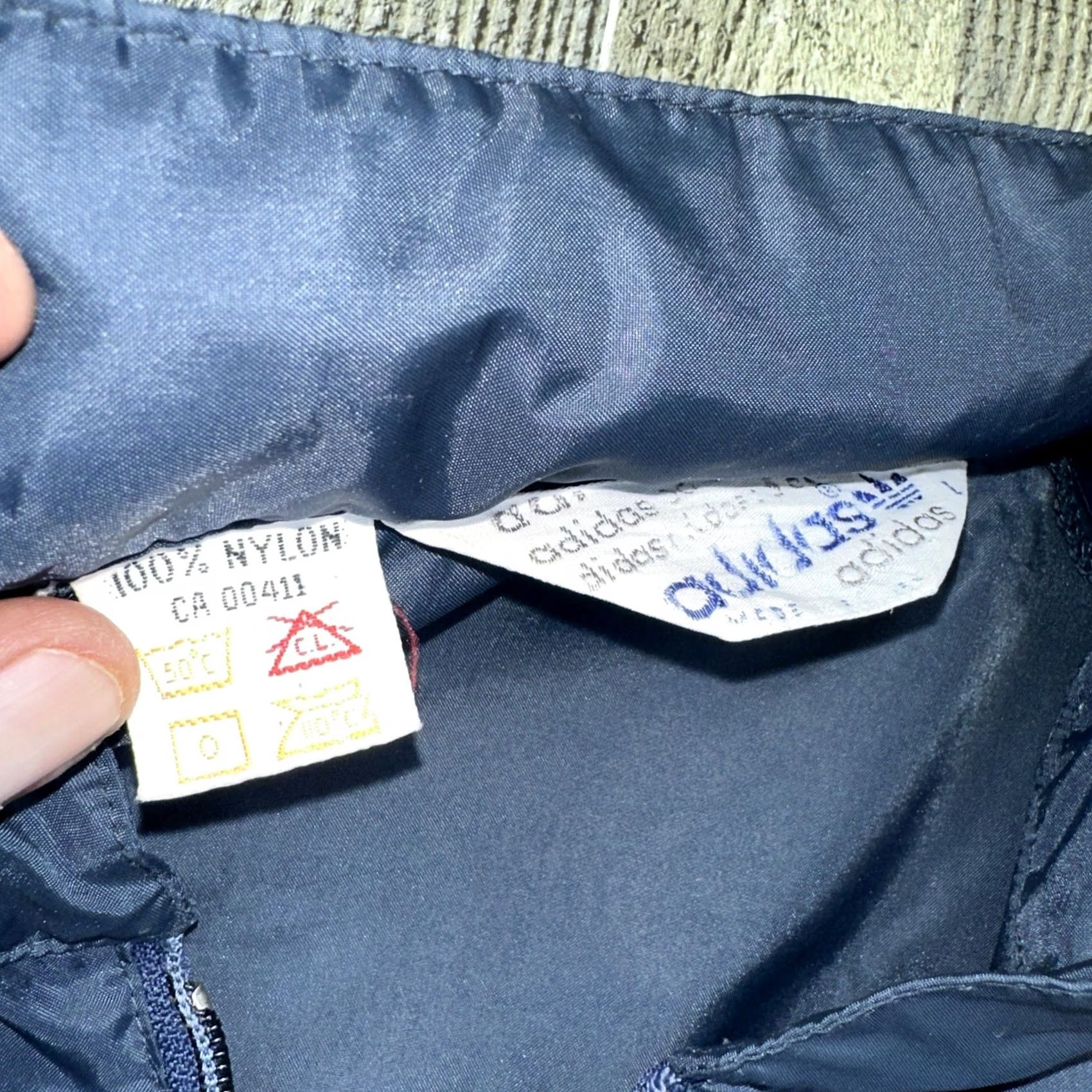 Adidas VINTAGE adidas Windbreaker Jacket Track Coat Large Blue Men L Nylon Size US L / EU 52-54 / 3 - 7 Thumbnail