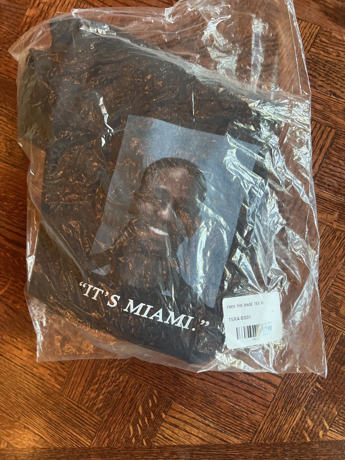Travis Scott Travis Scott Free the rage #2 Size US M / EU 48-50 / 2 - 2 Thumbnail