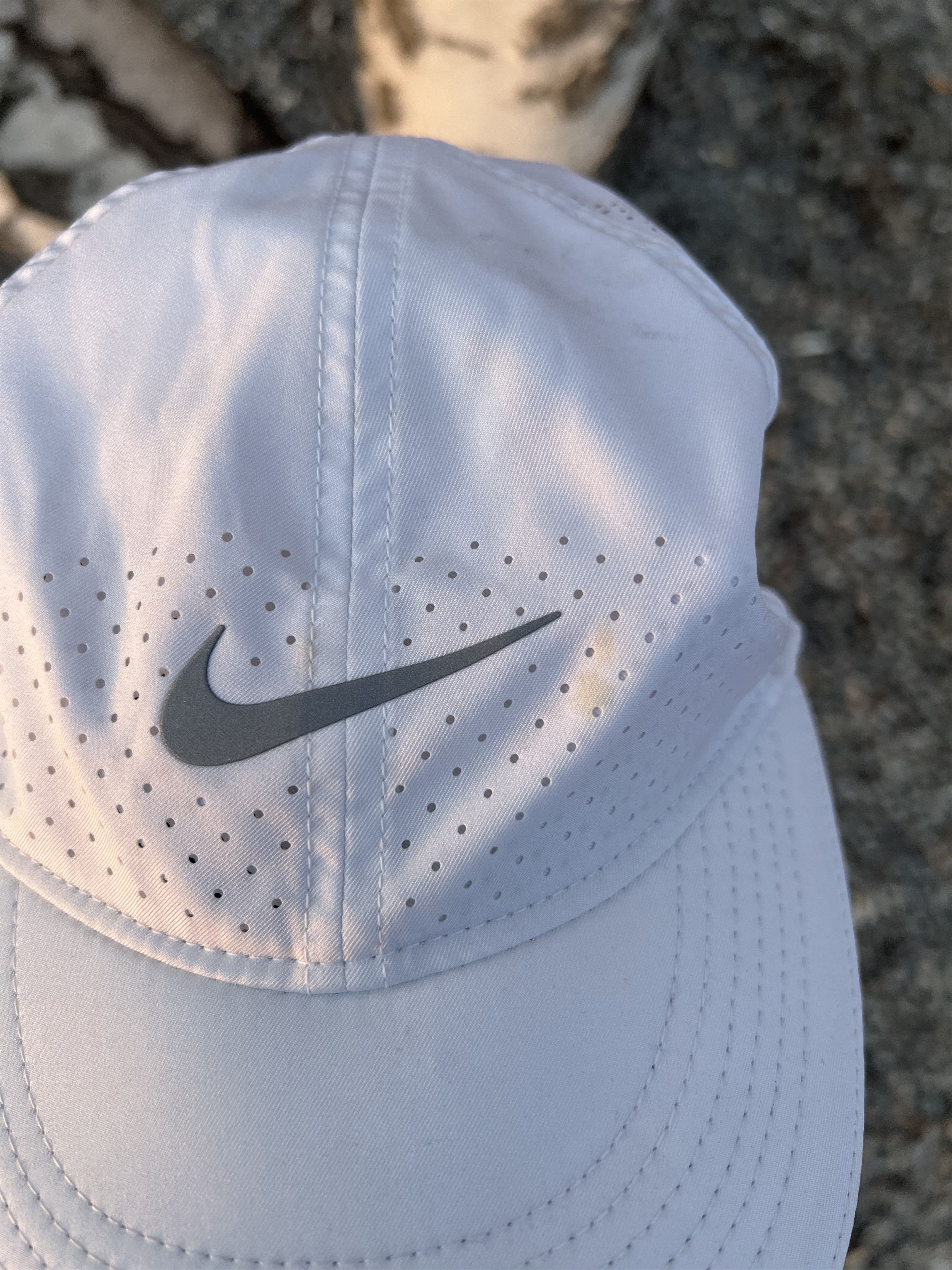 Nike VINTAGE NIKE FEATHERLIGHT REFLECTIVE LOGO SWOOSH DRILL Size ONE SIZE - 3 Thumbnail