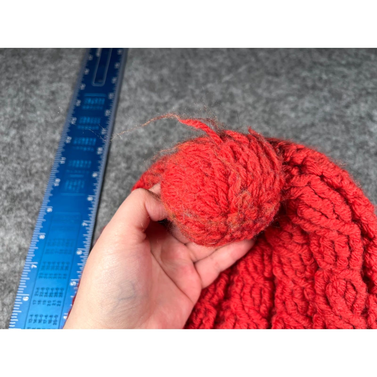 Vintage Handmade Beanie Toque Women One Size Red Crochet Cable Knit Acrylic Blend Pom Beanie Size ONE SIZE - 3 Thumbnail