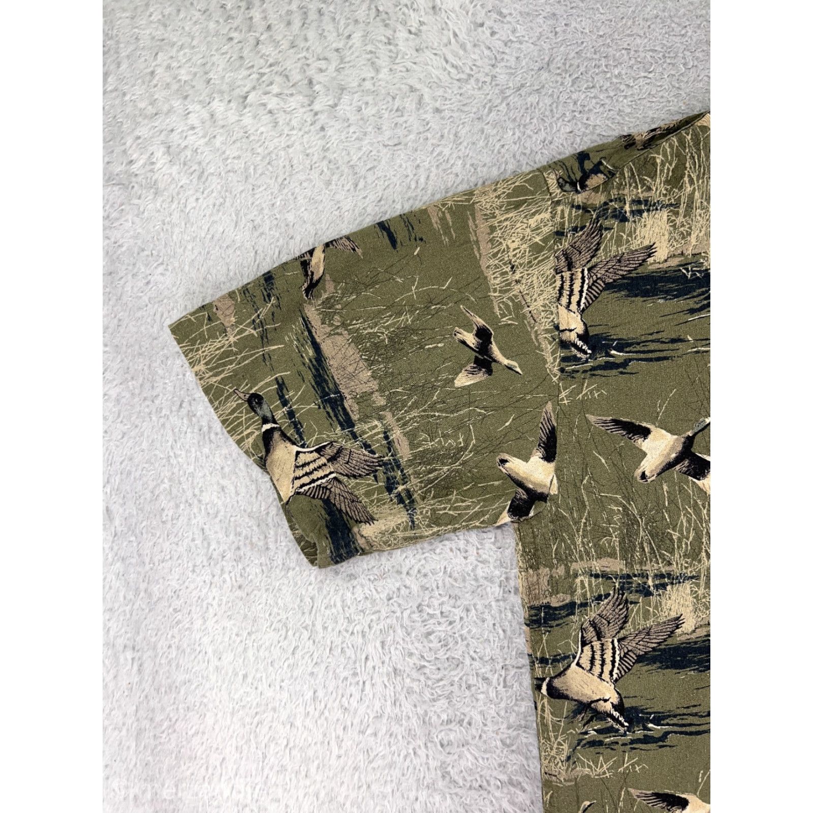 Vintage Field & Stream Shirt Mens Medium Green Goose Grass Silk Hawaiian Button Up Size US M / EU 48-50 / 2 - 7 Thumbnail