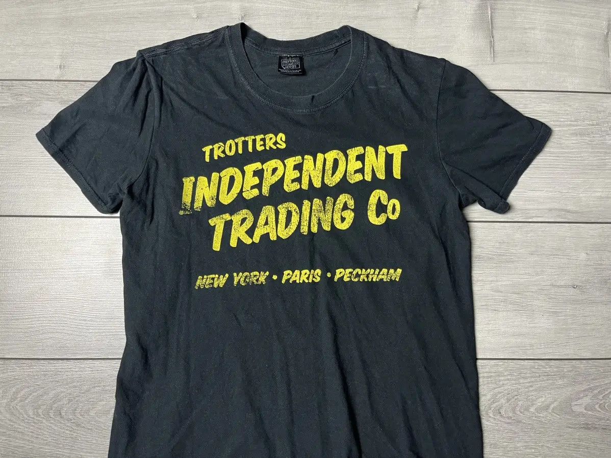 Independent Trading Co. Independent trading co Tshirt tour tee size Medium Size US M / EU 48-50 / 2 - 3 Thumbnail