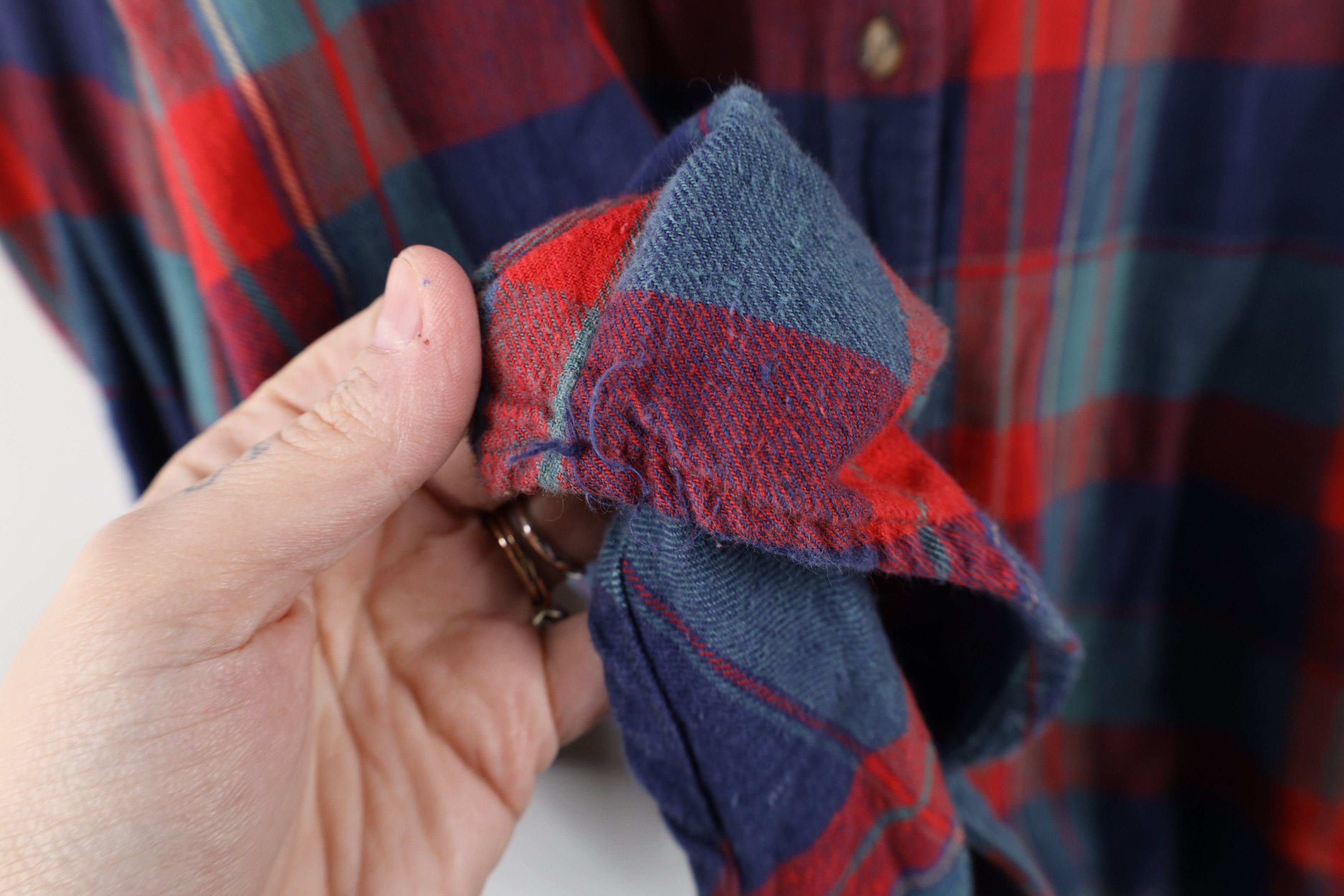Vintage Vintage 70s Streetwear Faded Plaid Flannel Button Shirt Size US L / EU 52-54 / 3 - 7 Thumbnail