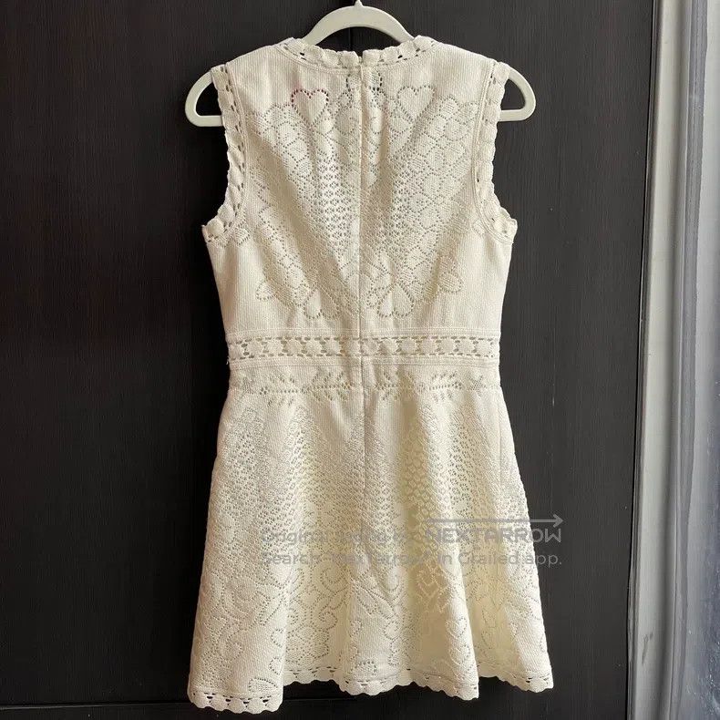 Valentino Valentino Solid lace sleeveless fairy dress Size S / US 4 / IT 40 - 2 Thumbnail