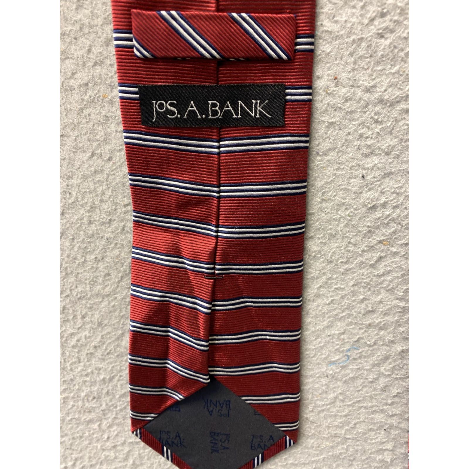 Vintage JOS A BANK Vintage Red Gray Striped Silk Tie 60” Designer Preppy Mens Size ONE SIZE - 5 Thumbnail