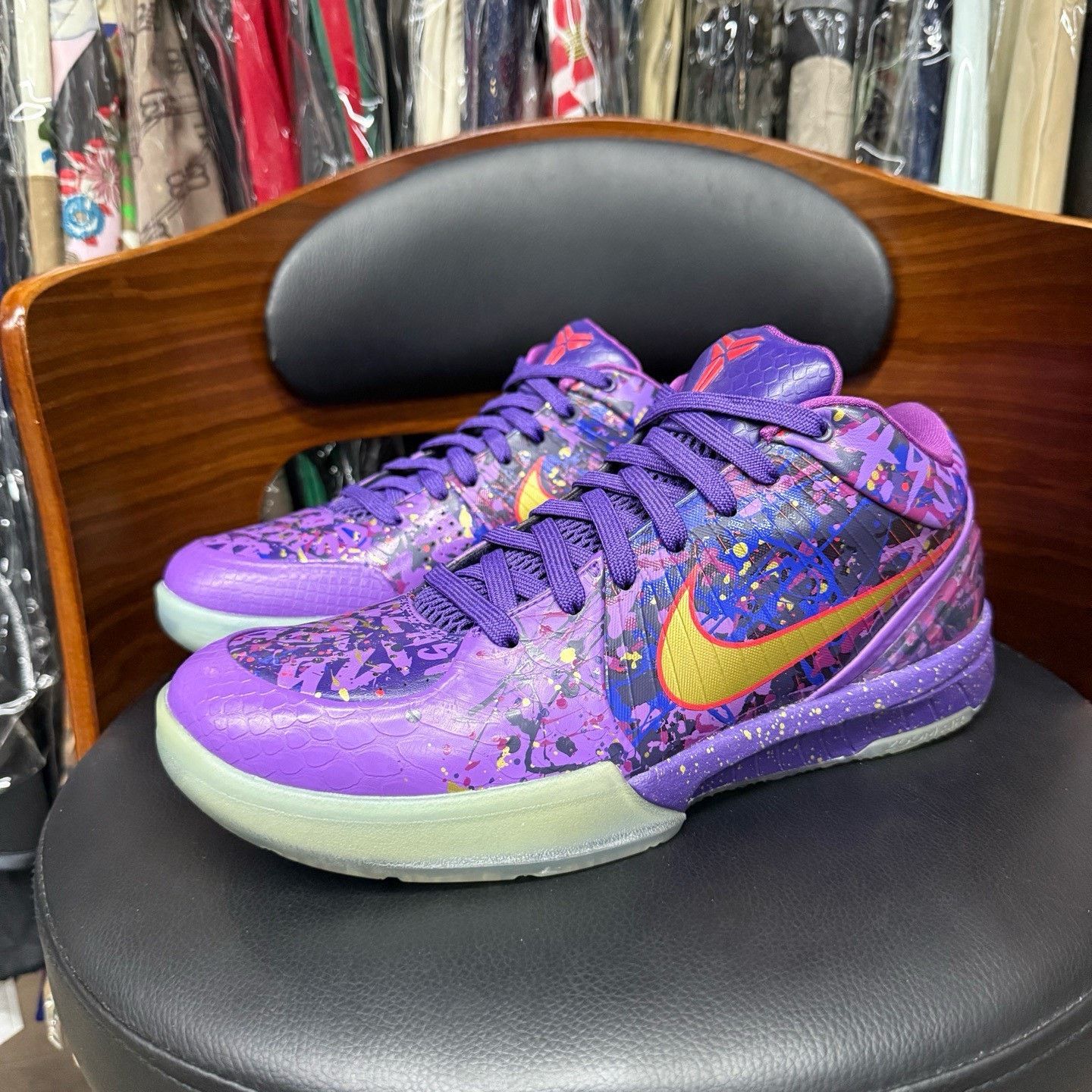 Nike Nike KOBE4 Lowtop Sneakers 43 Men Size US 10 / EU 43 - 1 Thumbnail