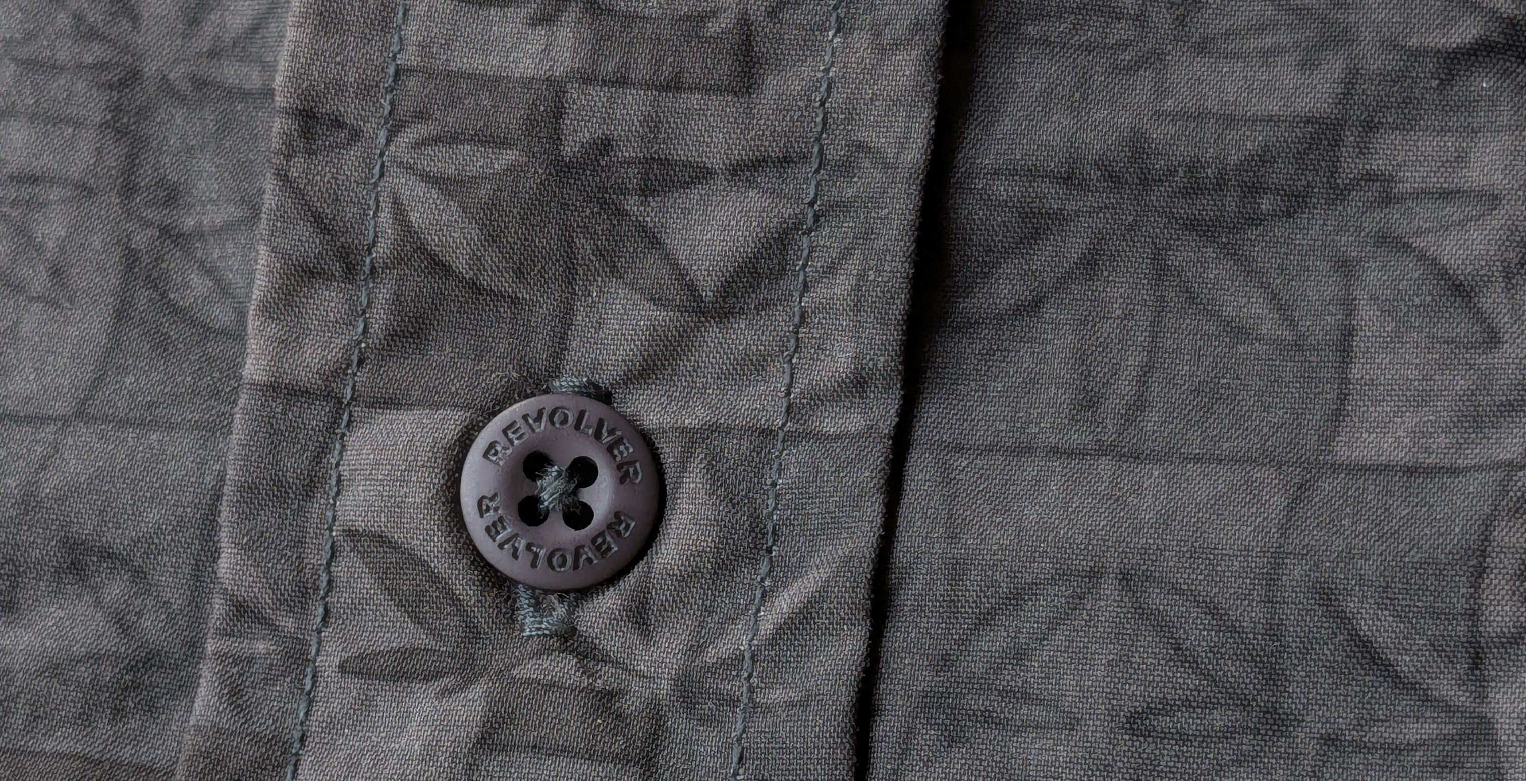 Japanese Brand FW01 REVOLVER marijuana monogram button up Size US L / EU 52-54 / 3 - 4 Thumbnail