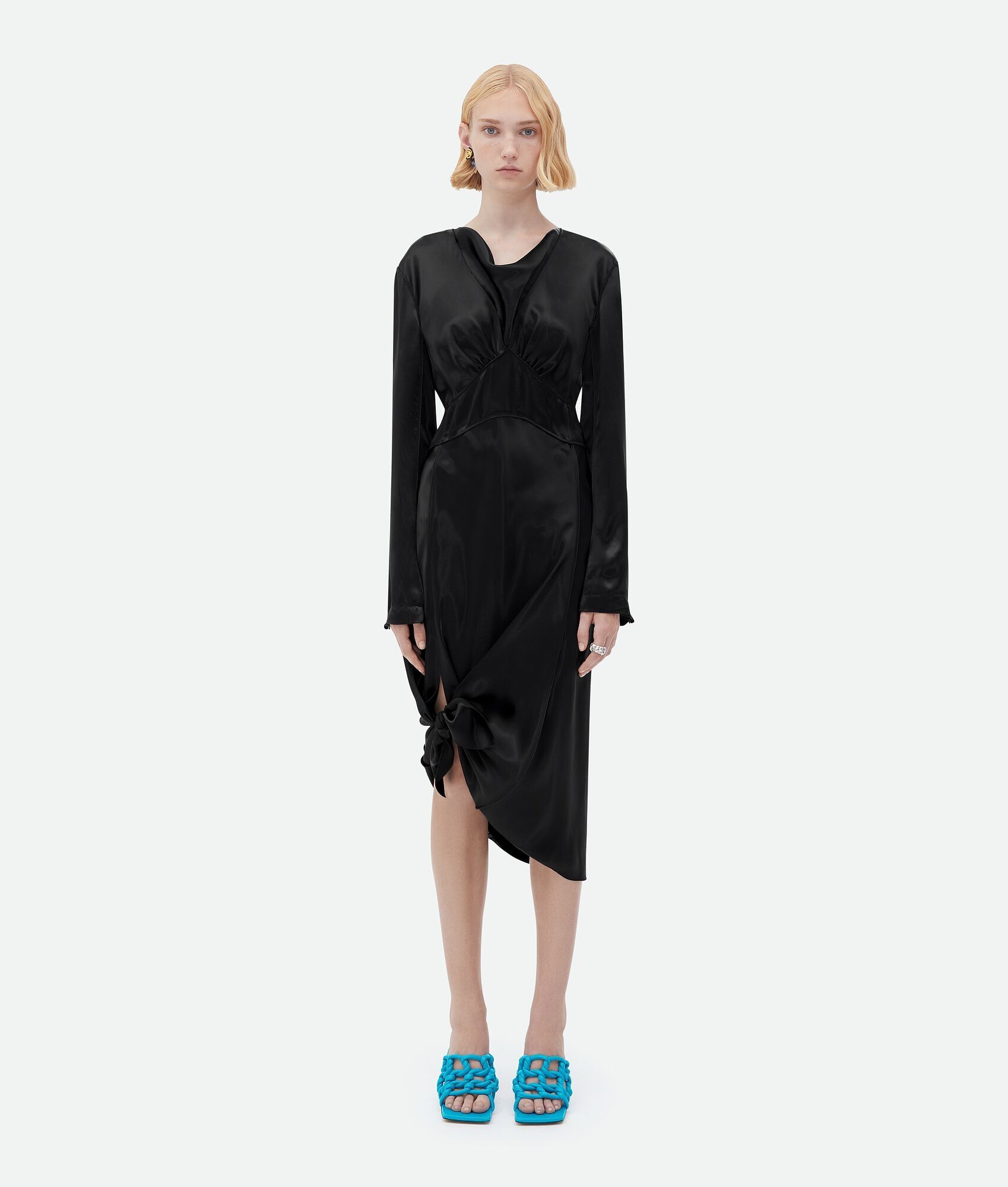 Bottega Veneta o1bcso1str0225 Fluid Satin Dress in Black Size XS / US 0-2 / IT 36-38 - 1 Thumbnail