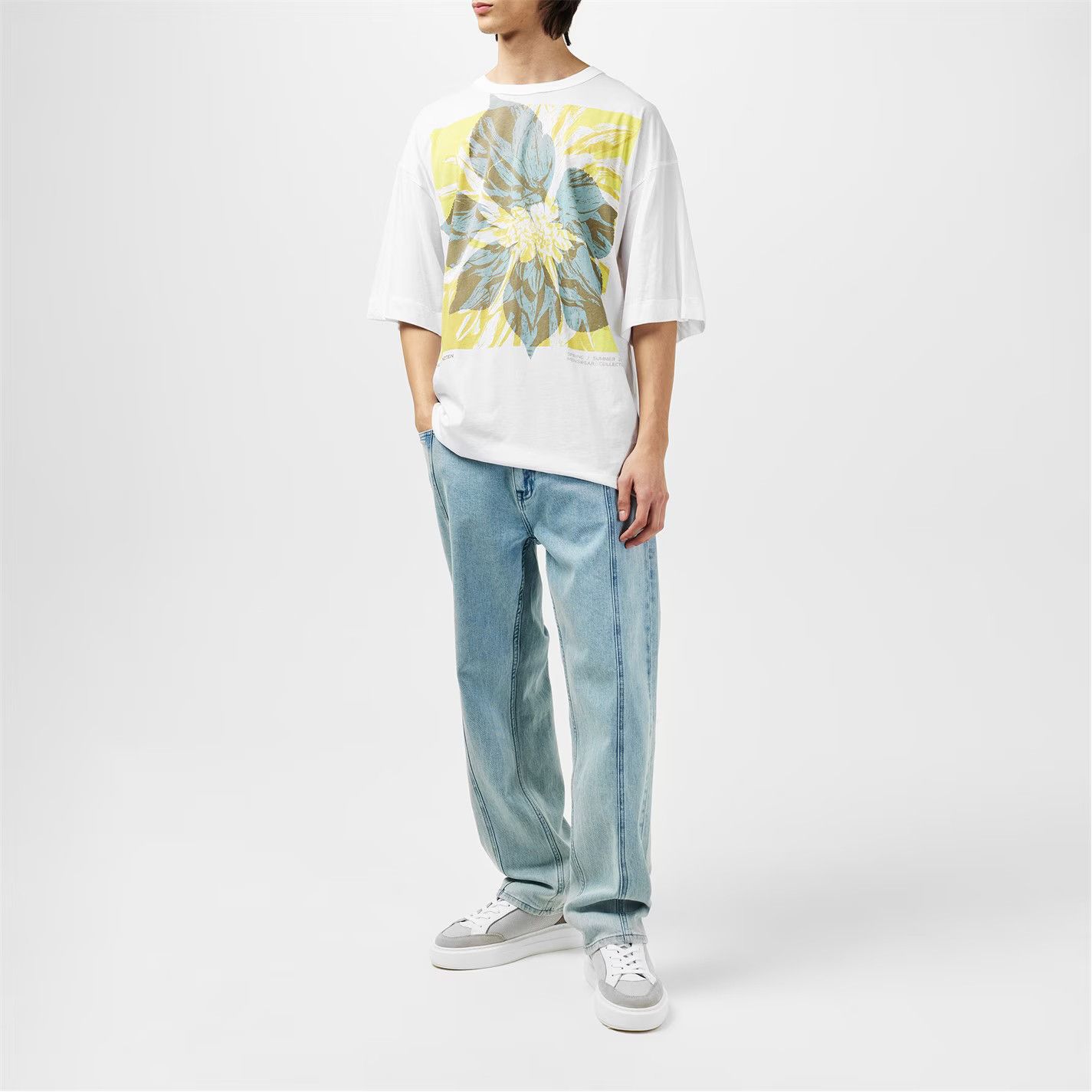 Dries Van Noten o1g2r1mq0426 Graphic T-Shirt in White Size US L / EU 52-54 / 3 - 4 Thumbnail