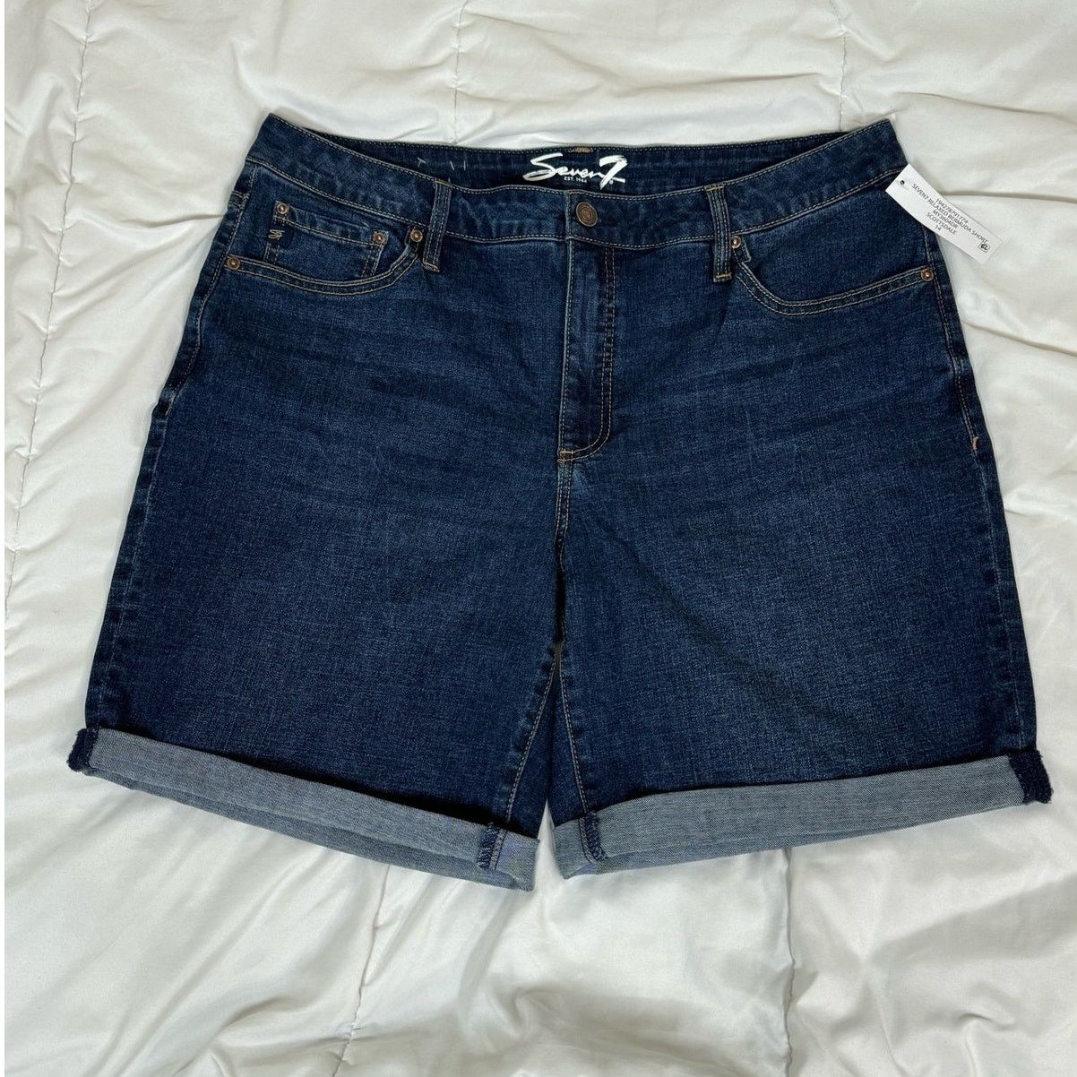 Seven 7 Seven 7 Women’s Scottsdale Relaxed Bermuda Shorts Size 14 Size 36" / US 14 / IT 50 - 1 Thumbnail