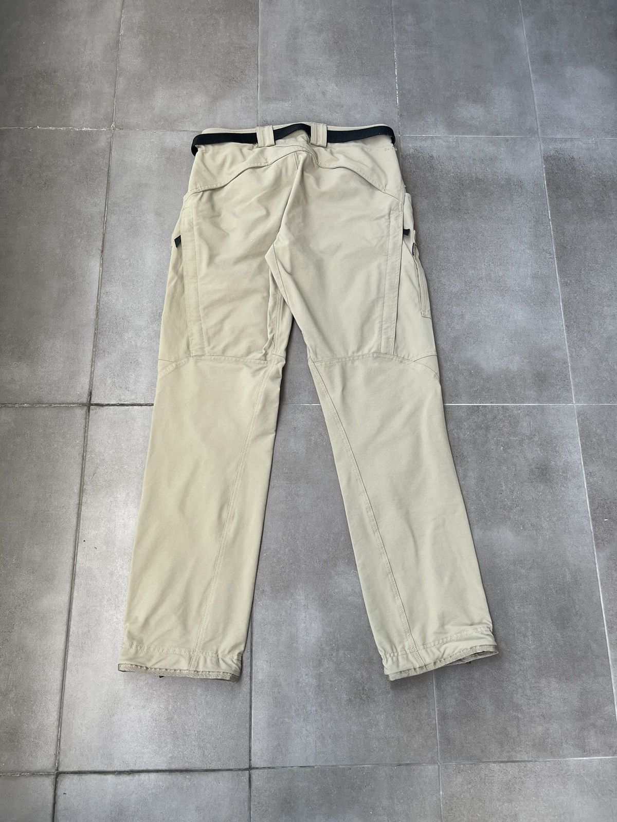 Klattermusen Klattermusen Gere Technical Beige Hiking Cargo Pants Size 32" / US 10 / IT 46 - 16 Thumbnail