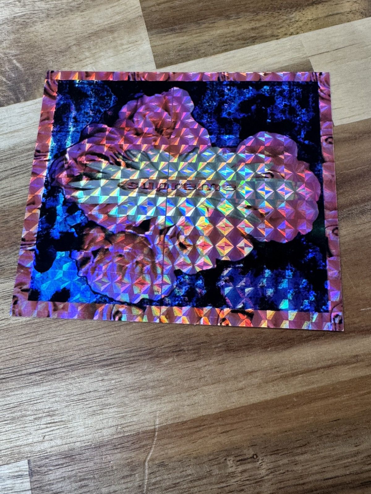 Supreme Supreme Holographic Blooming Flower Sticker FW17 Size ONE SIZE - 1 Preview