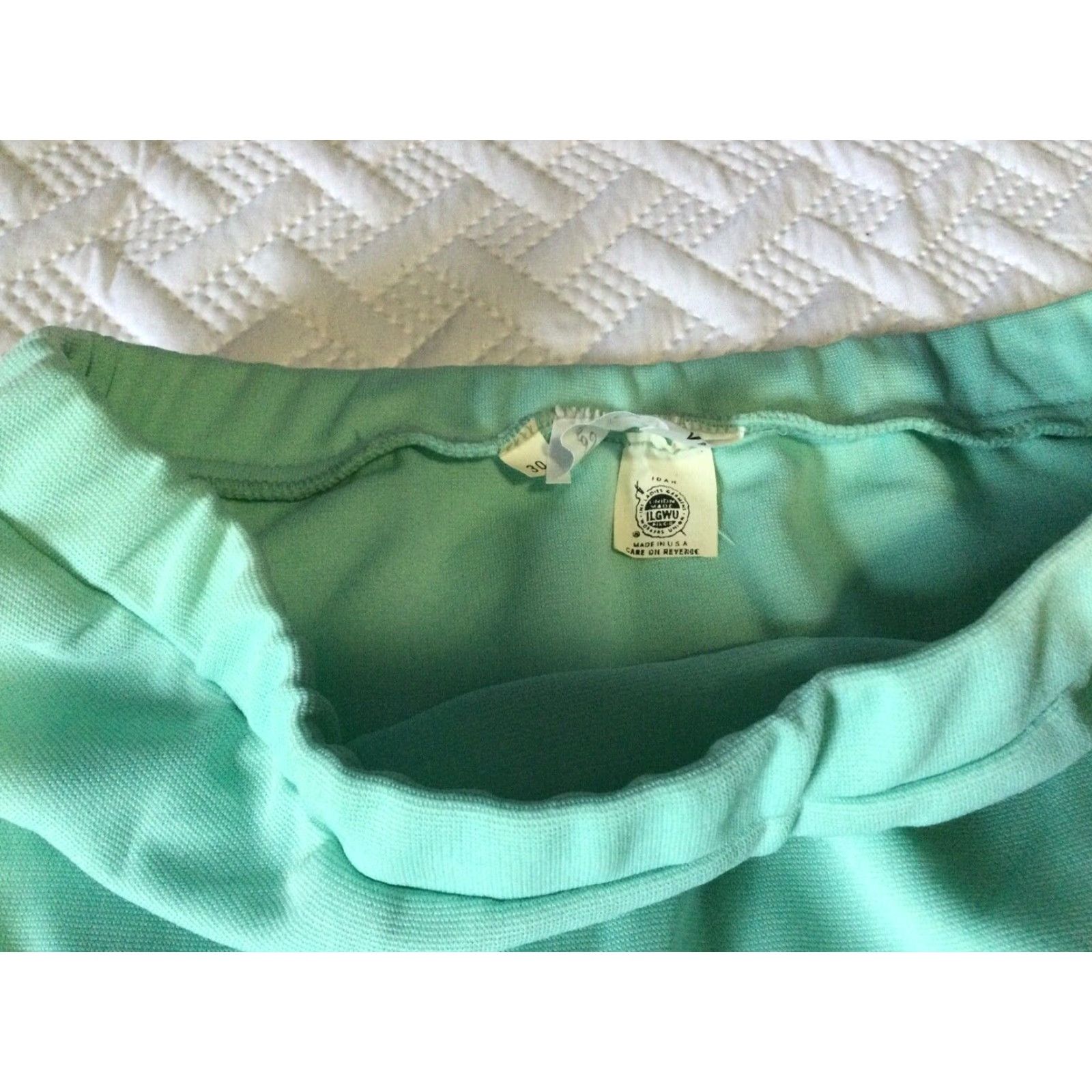 Etro Vintage Vintage Lady Devon Green Skirt Retro ’70s Style NWT Size 30 A-Line Elastic Waist Knee Length Solid Green Textured Polyester Skirt - NA Size 30" / US 8 / IT 44 - 2 Thumbnail
