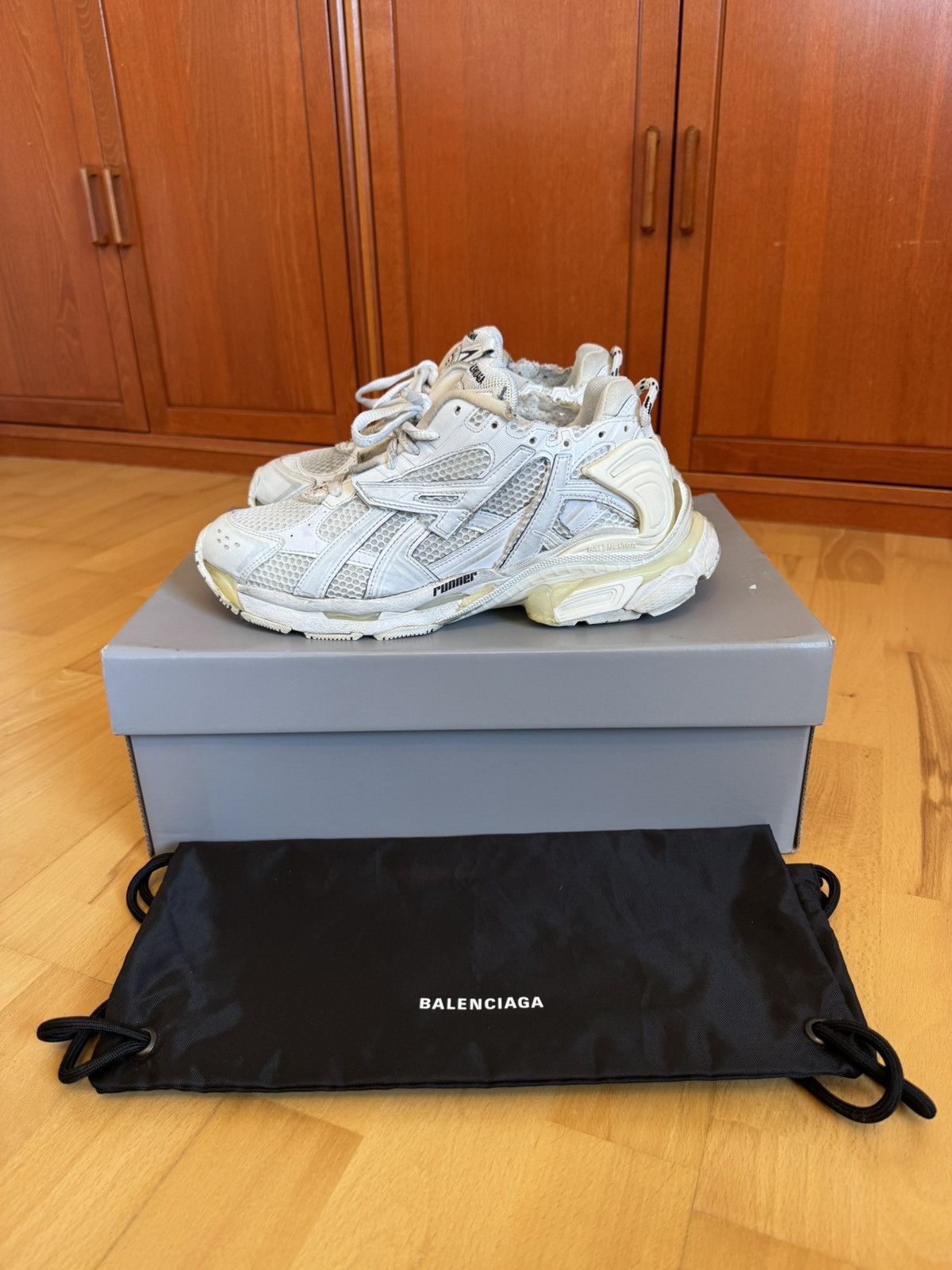 Balenciaga Balenciaga Runner Triple White Made In Italy Size US 8 / EU 41 - 1 Thumbnail