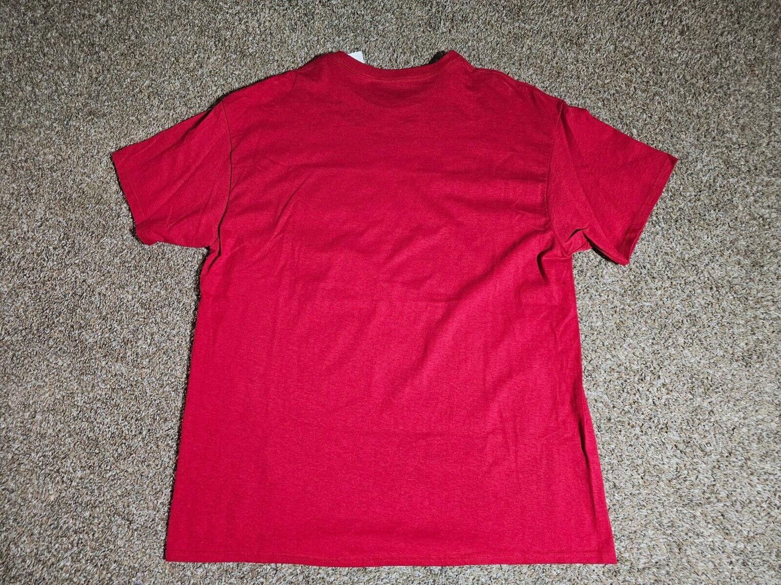 Marvel Comics The Avengers Mega Issue Red XL T-shirt NWT Marvel Disney Size US XL / EU 56 / 4 - 8 Thumbnail