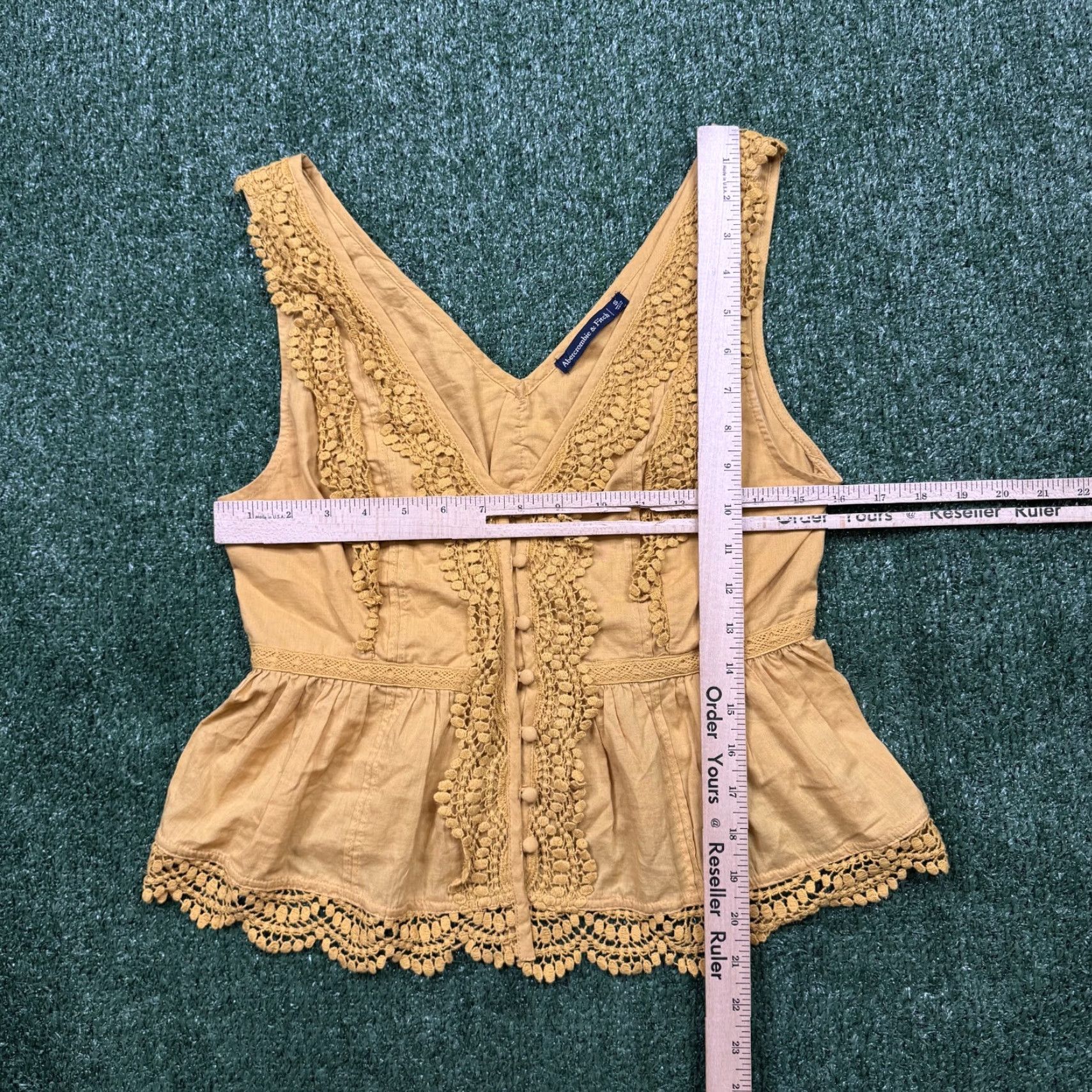 Abercrombie & Fitch VINTAGE Abercrombie & Fitch Blouse Shirt Womens S Yellow Sleeveless Top Knit Crew Neck Cropped Solid Casual Sleeveless 90s Size S / US 4 / IT 40 - 5 Thumbnail