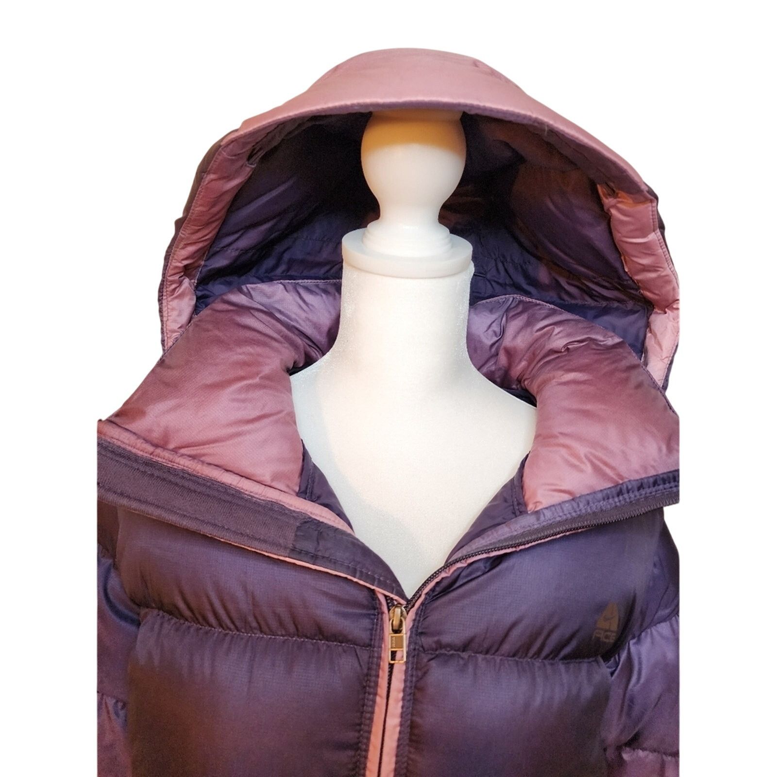 Nike ACG Women's Nike ACG out layer hooded jacket L variegated purple Size L / US 10 / IT 46 - 3 Thumbnail
