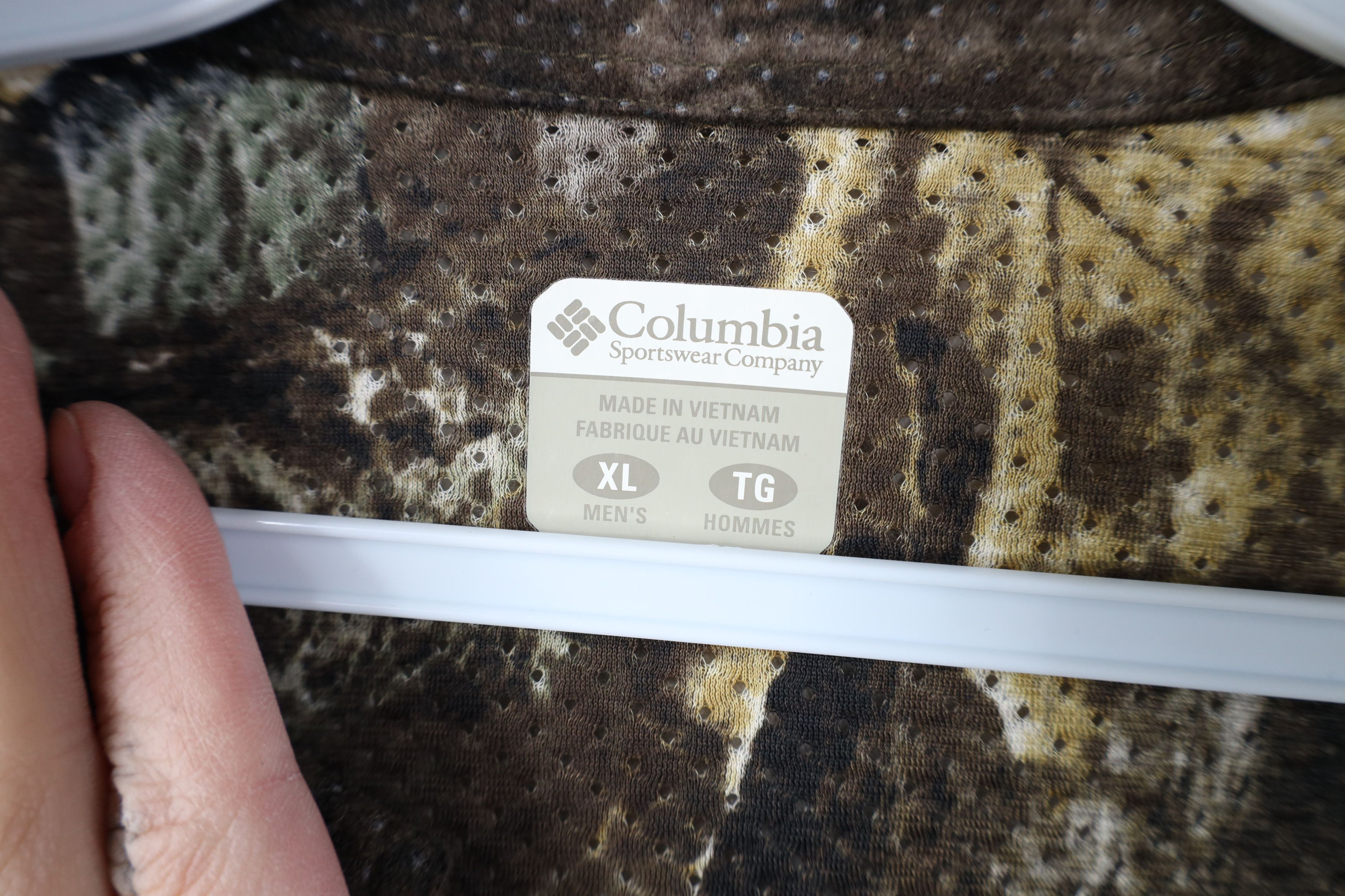 Columbia Vintage Columbia Camouflage Mesh Short Sleeve Button Shirt Size US XL / EU 56 / 4 - 7 Thumbnail