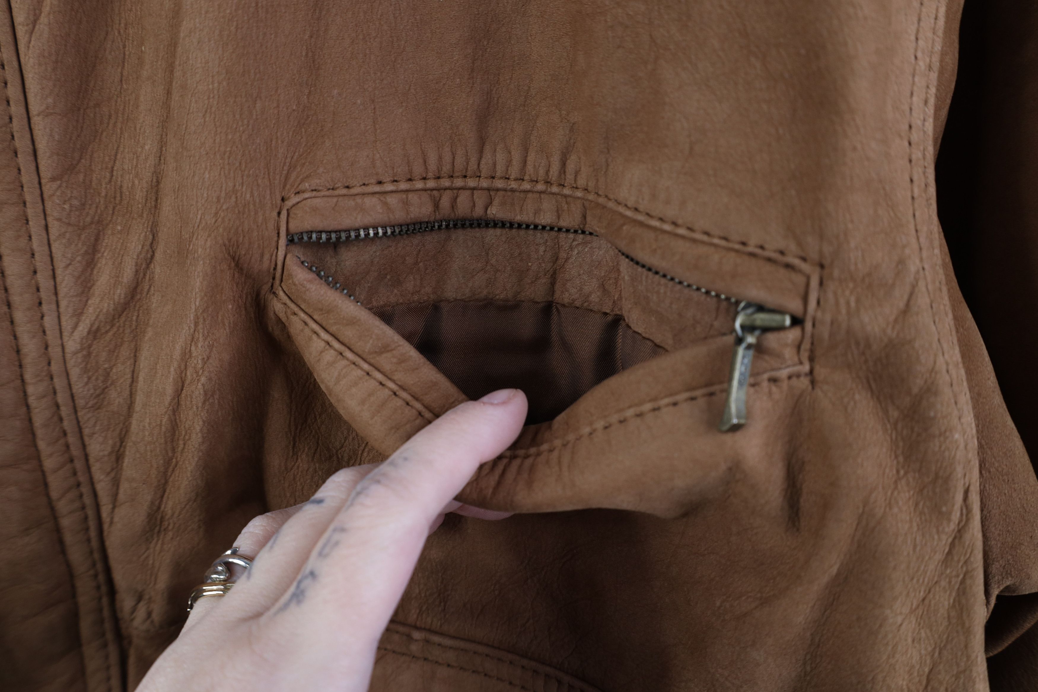 Vintage Vintage 90s Streetwear Button Suede Leather Bomber Jacket Size US XL / EU 56 / 4 - 6 Thumbnail