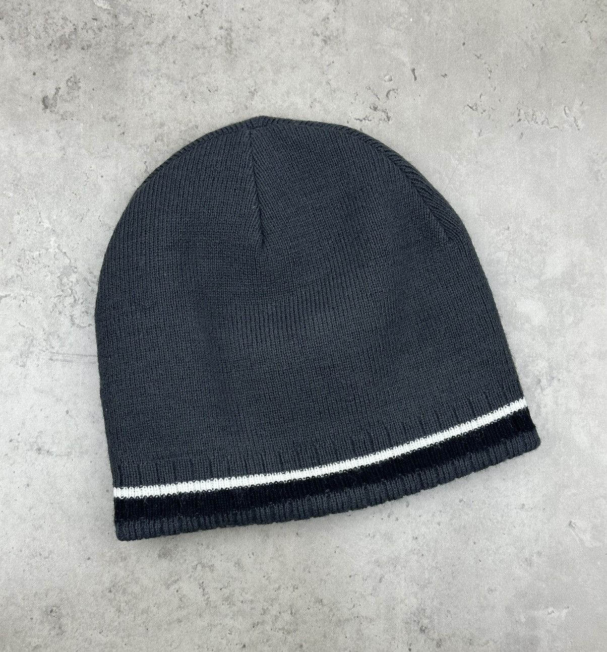 New York Yankees Vintage New York Beanie Lightweight Hat Two-sided One Size Size ONE SIZE - 4 Thumbnail