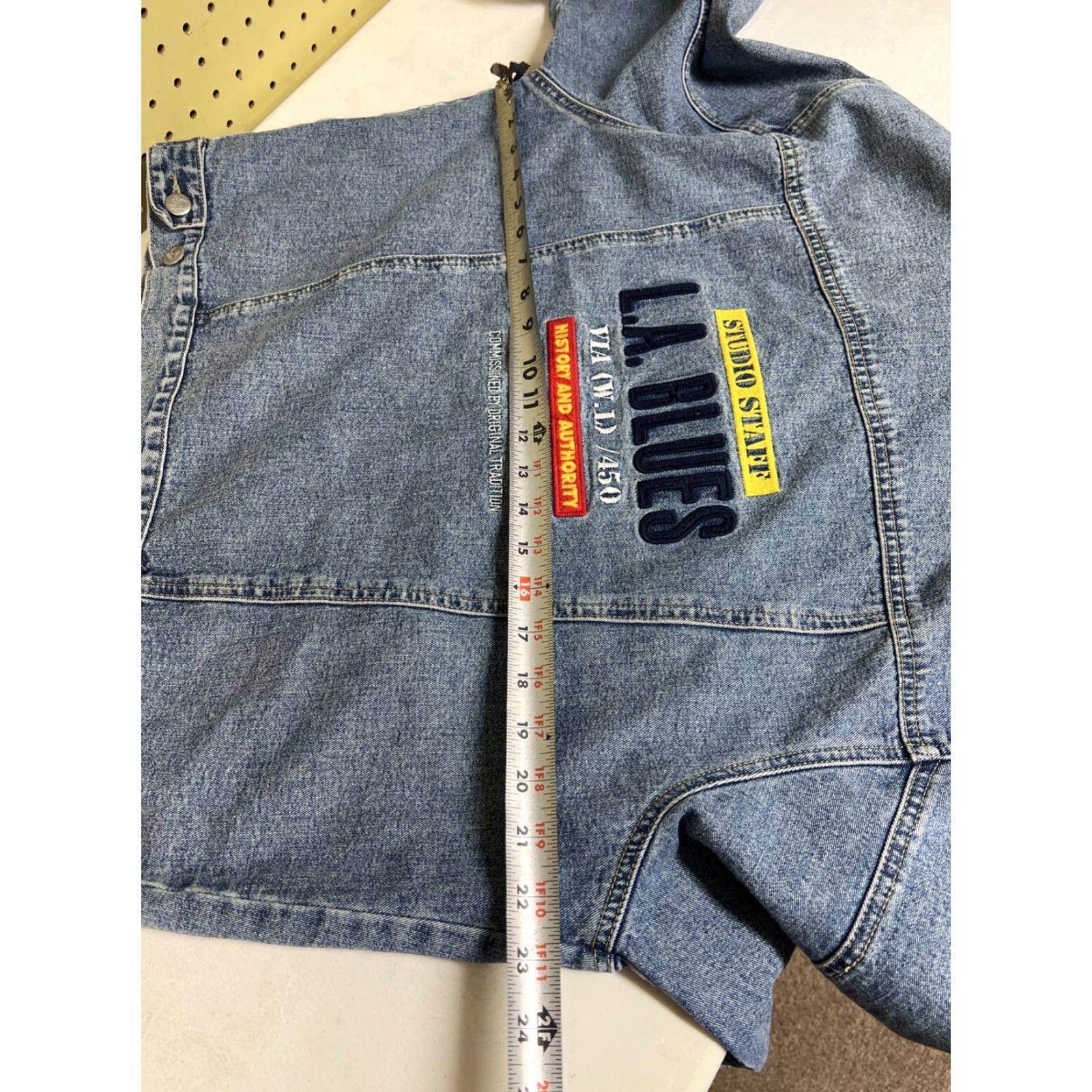 Vintage VINTAGE L.A. Blues Denim Jean Jacket Studio Staff Embroidered Women M Light Blue Grunge Jacket Size 32" / US 10 / IT 46 - 6 Thumbnail