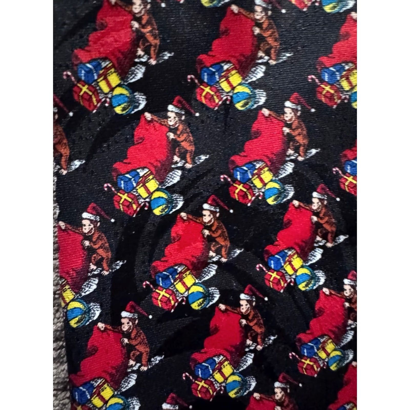 George Curious George Silk Neck Tie Mens Multicolor Christmas Images Ascot Shirt? Size ONE SIZE - 4 Thumbnail
